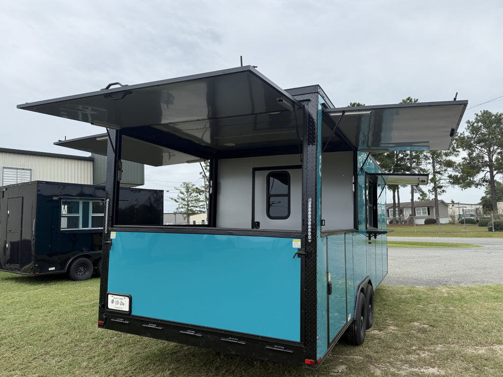 Remolque para barbacoa de 8.5x22 con puertas de ala de gaviota en venta | $28,500