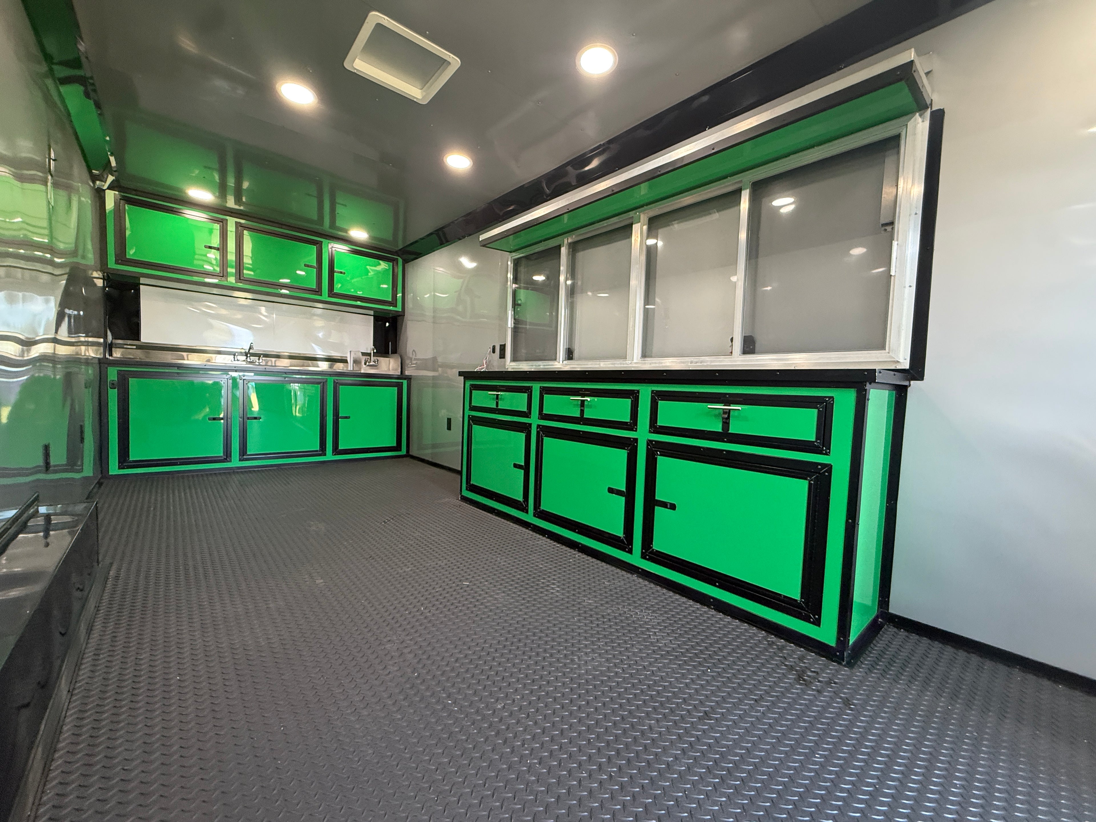 8.5X20TA3 Green Concession Trailer
