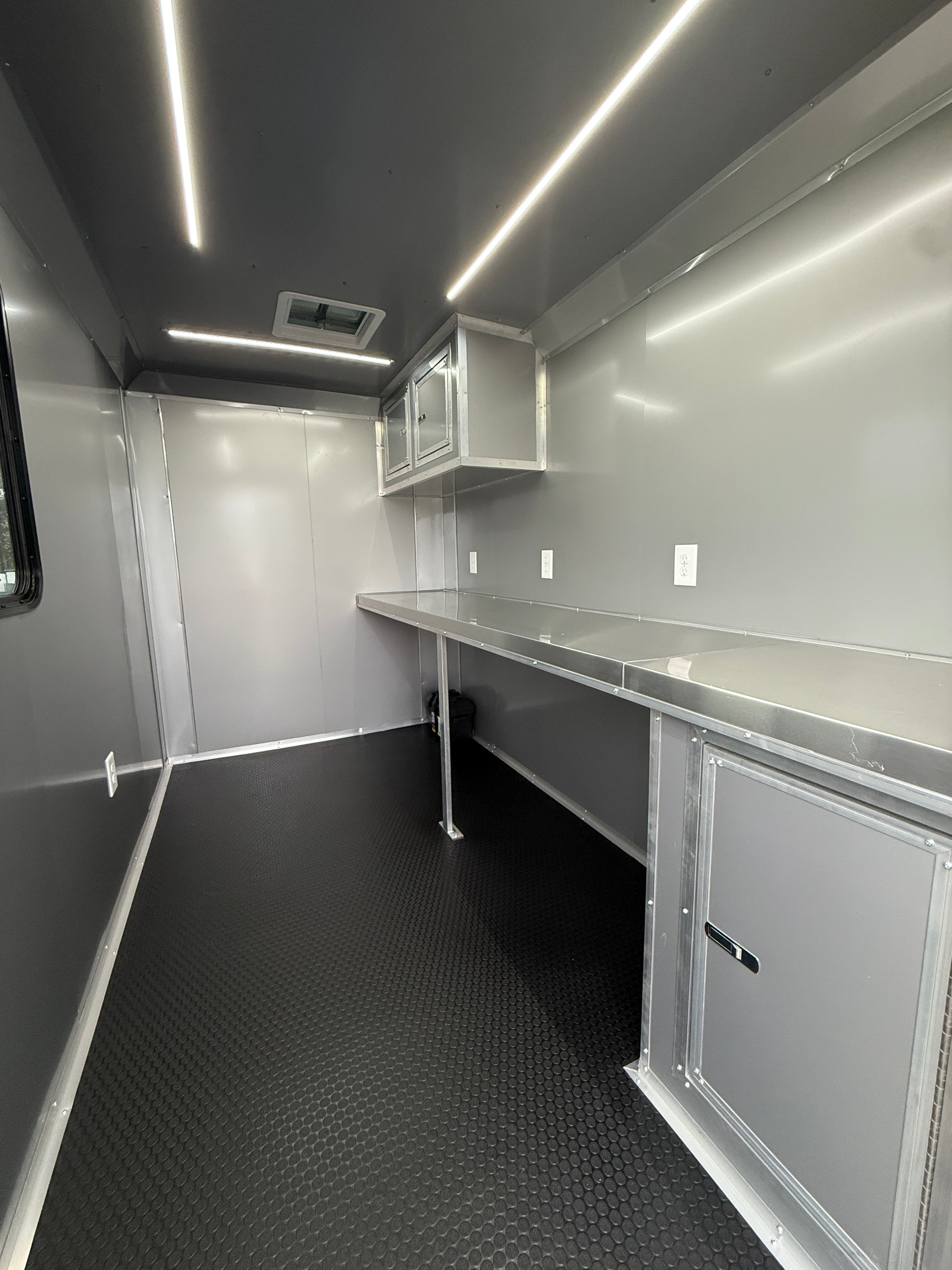 6X10TA Silver Splicing Trailer