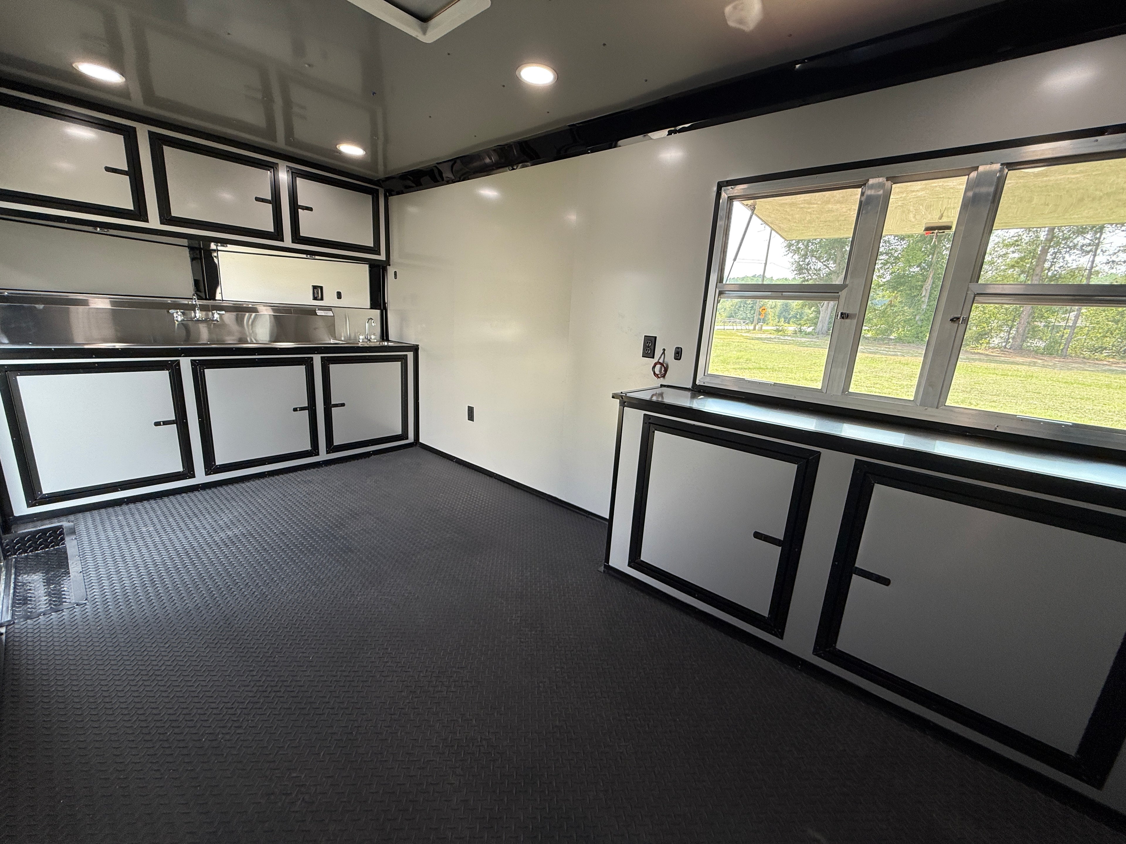 8.5X24TA Red Black Gullwing Porch Trailer