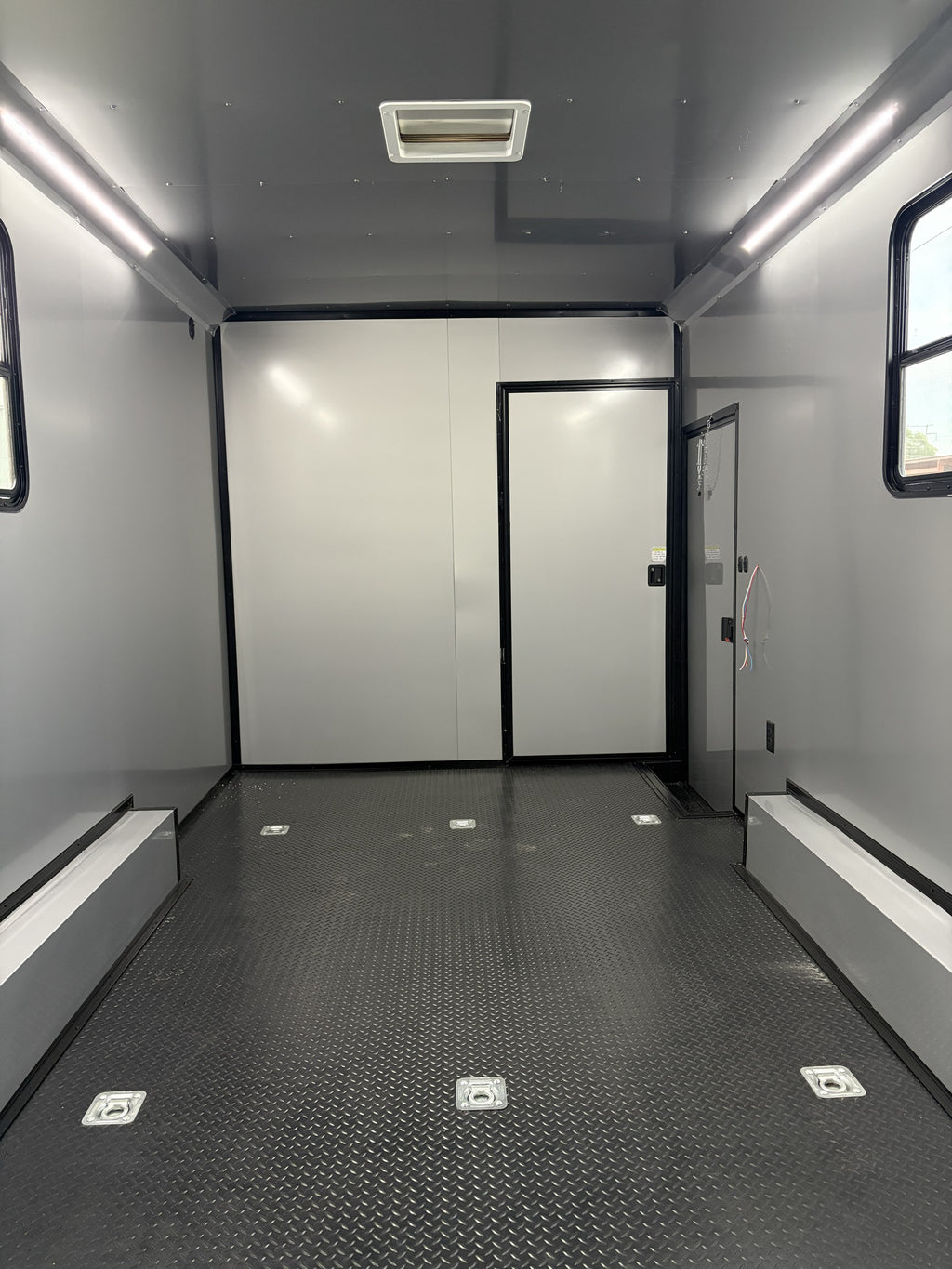 8.5X24TA Silver Frost Race Ready Trailer