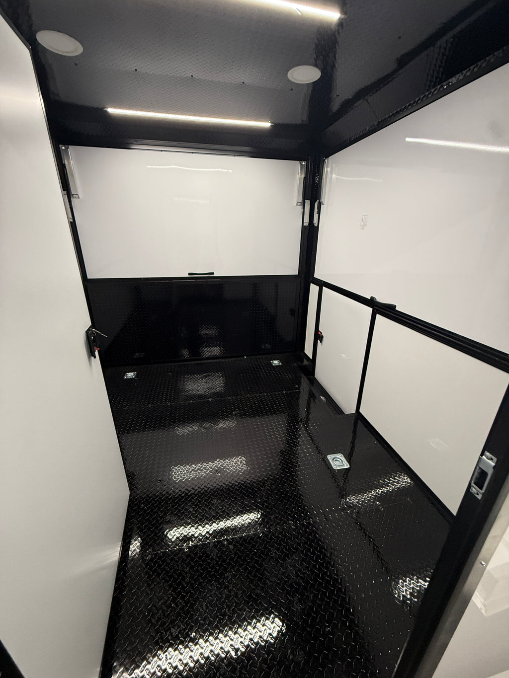 8.5X32TA White Concession Gullwing Porch Trailer | Half Bathroom