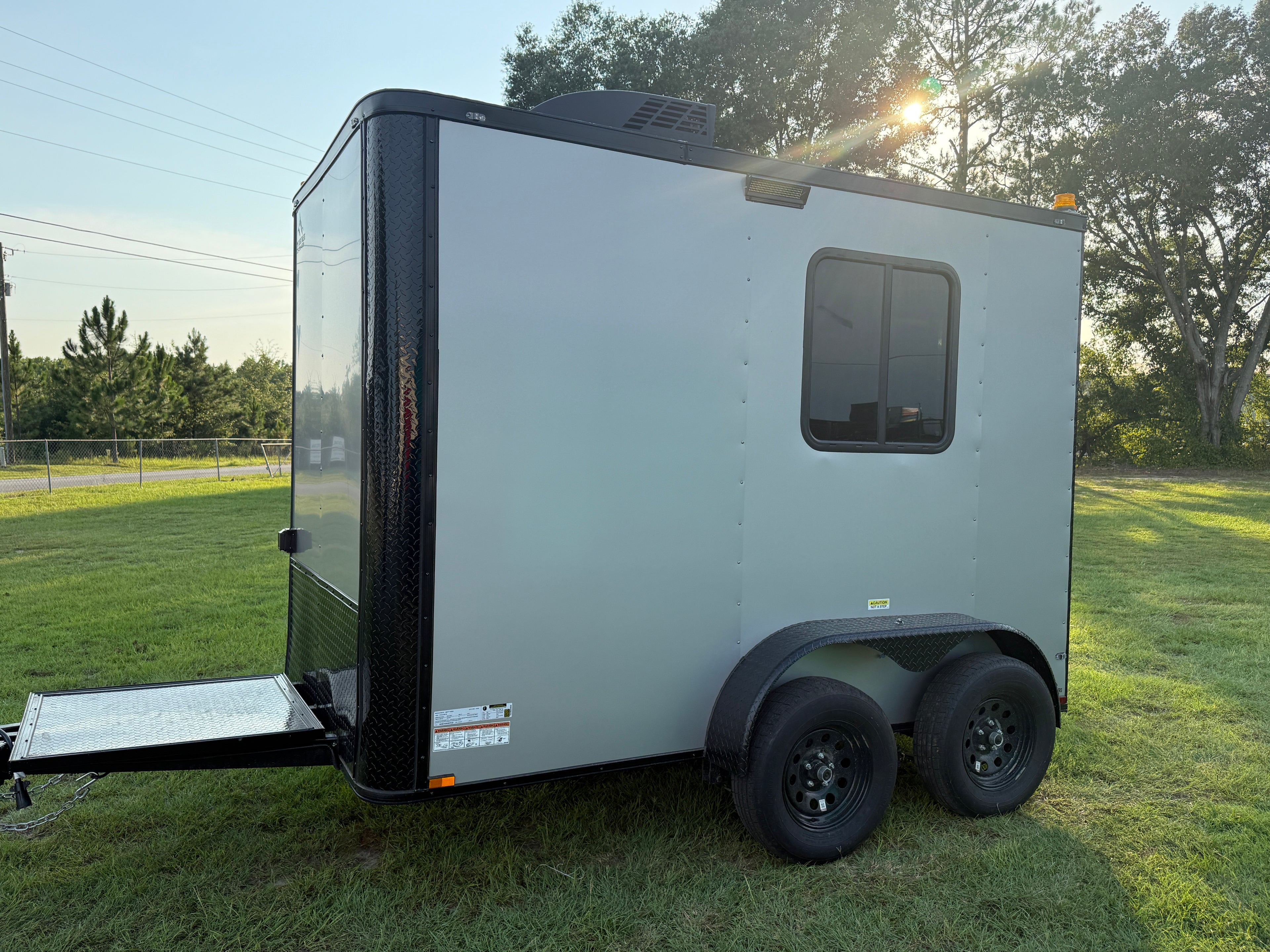 6X10 Silver Fiber Splicing Trailer