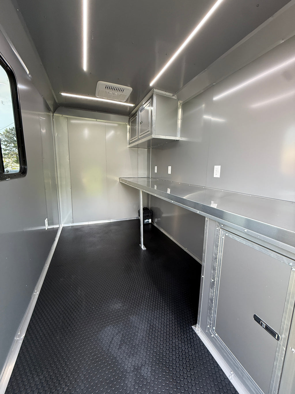 6X10 Silver Fiber Splicing Trailer