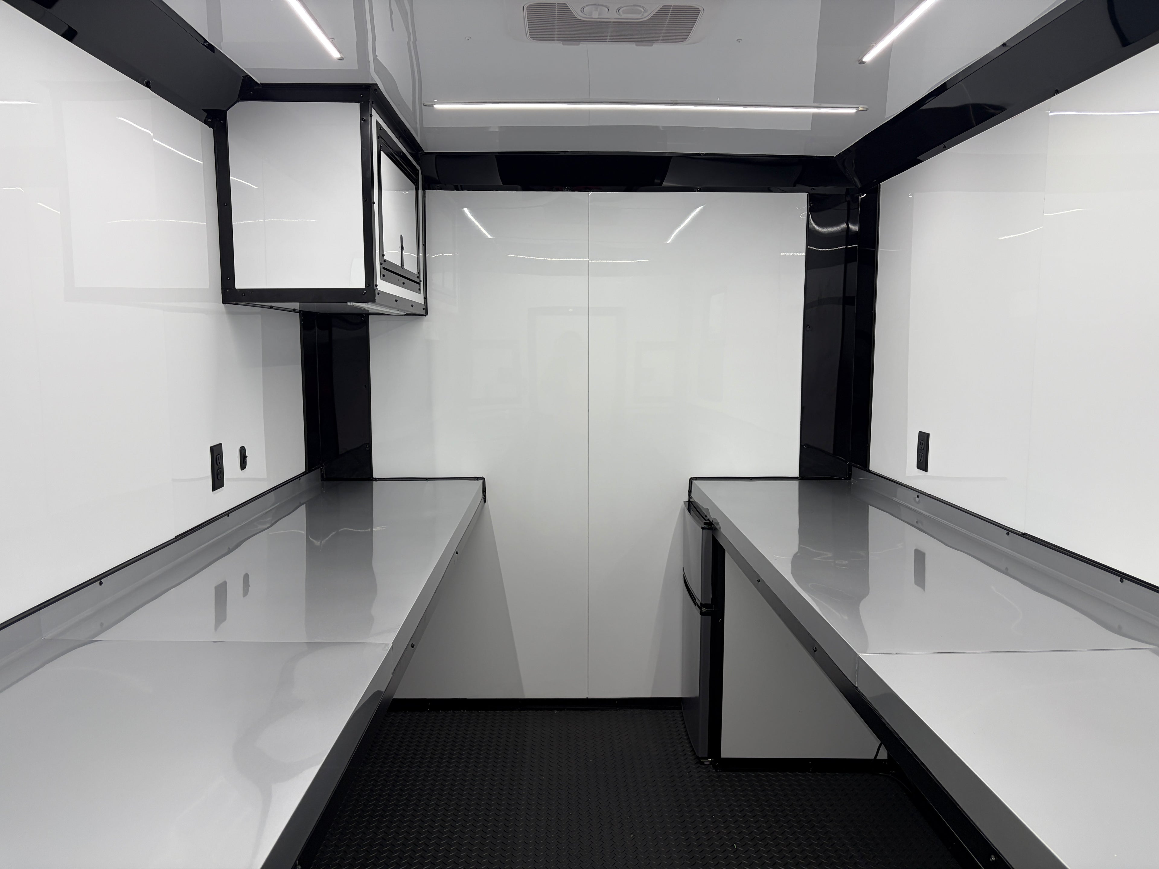 7X12TA Charcoal Fiber Splicing Trailer