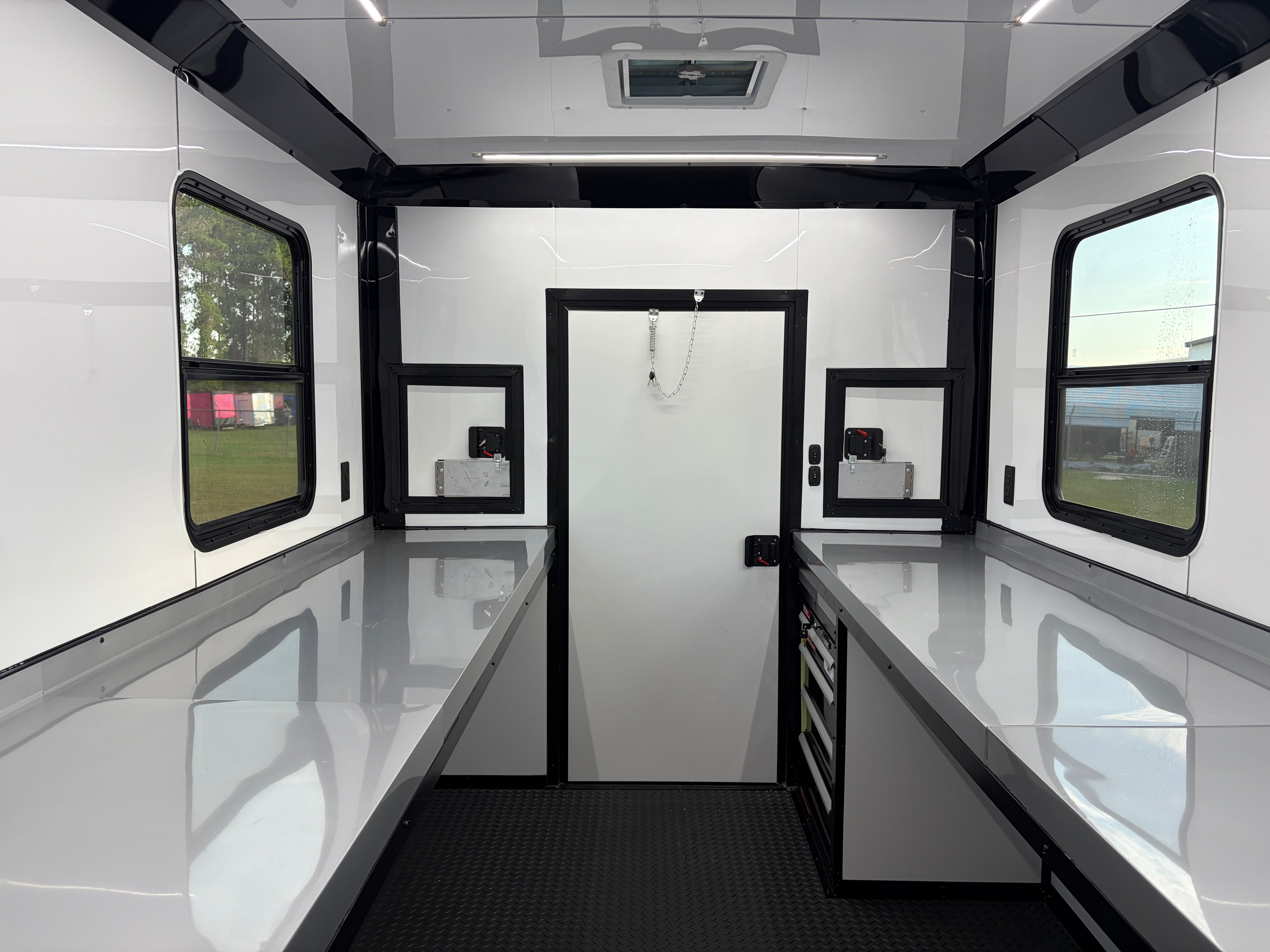 7X12TA Charcoal Fiber Splicing Trailer