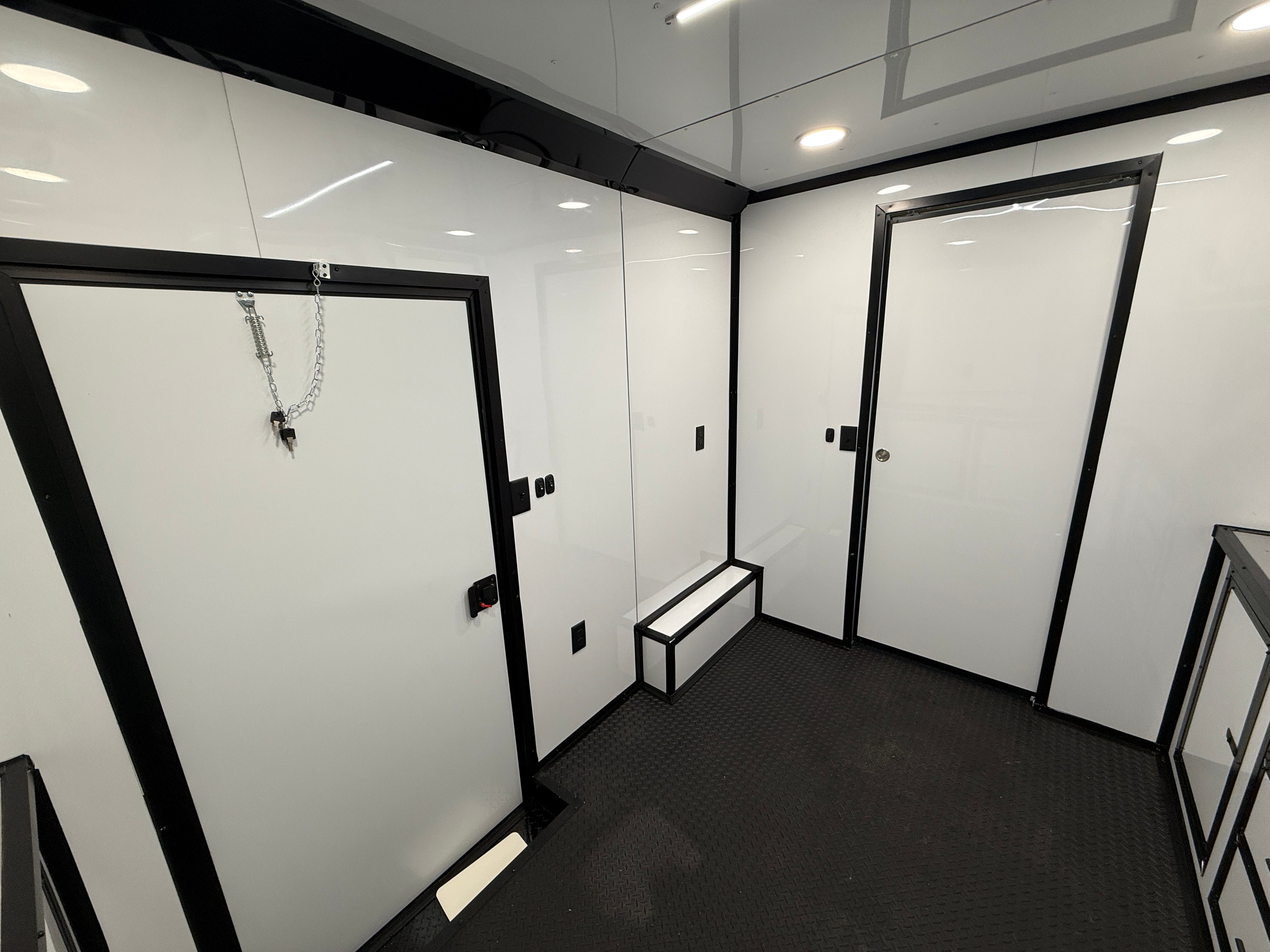 8.5X18 White Gullwing Porch Trailer