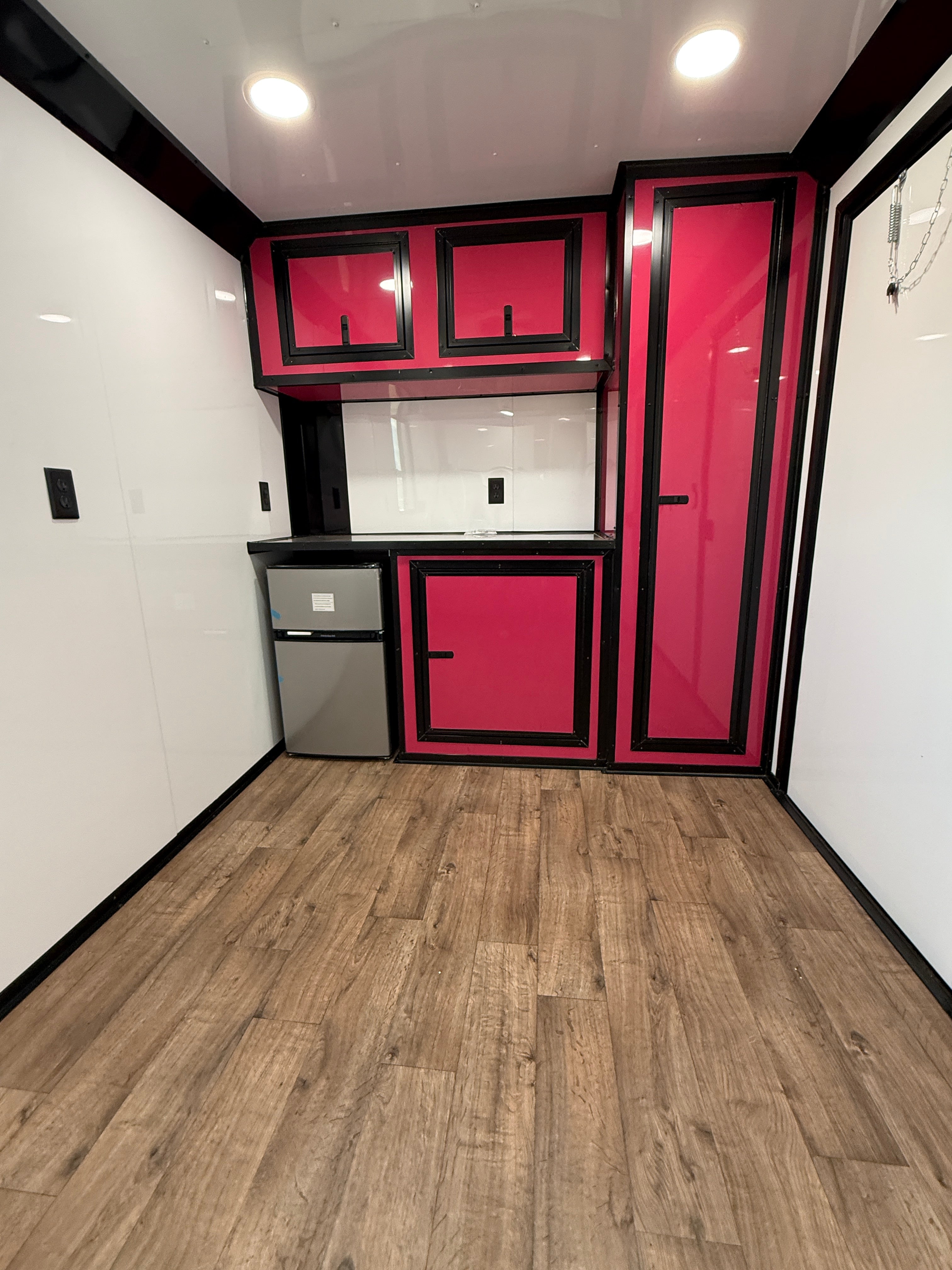 7X16TA Pink Pet Grooming Trailer