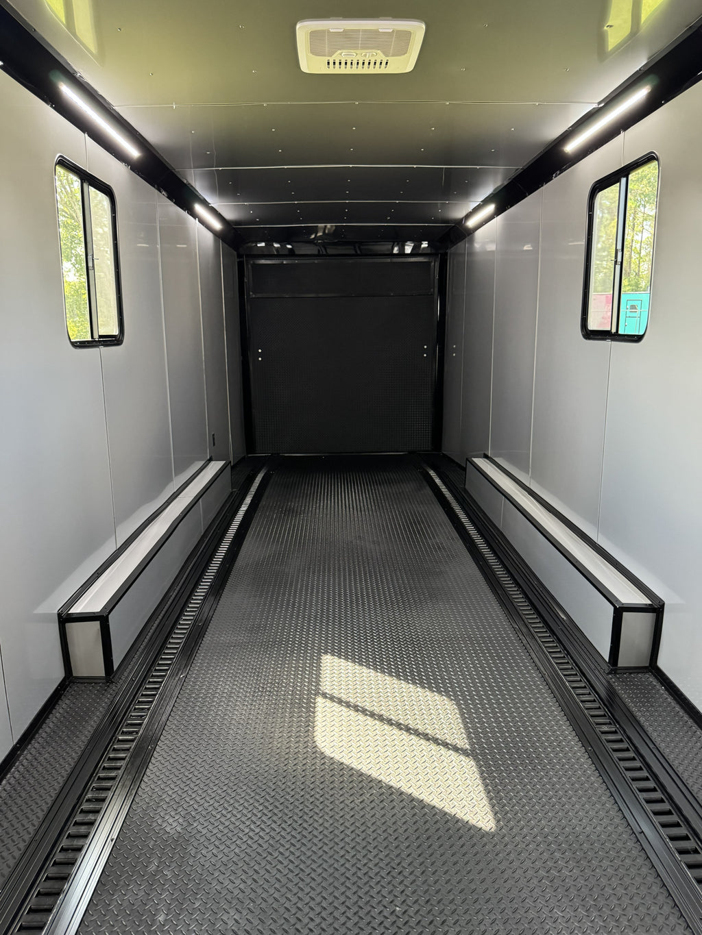 8.5X42TA Silver Race Ready Gooseneck Trailer | Living Quarters