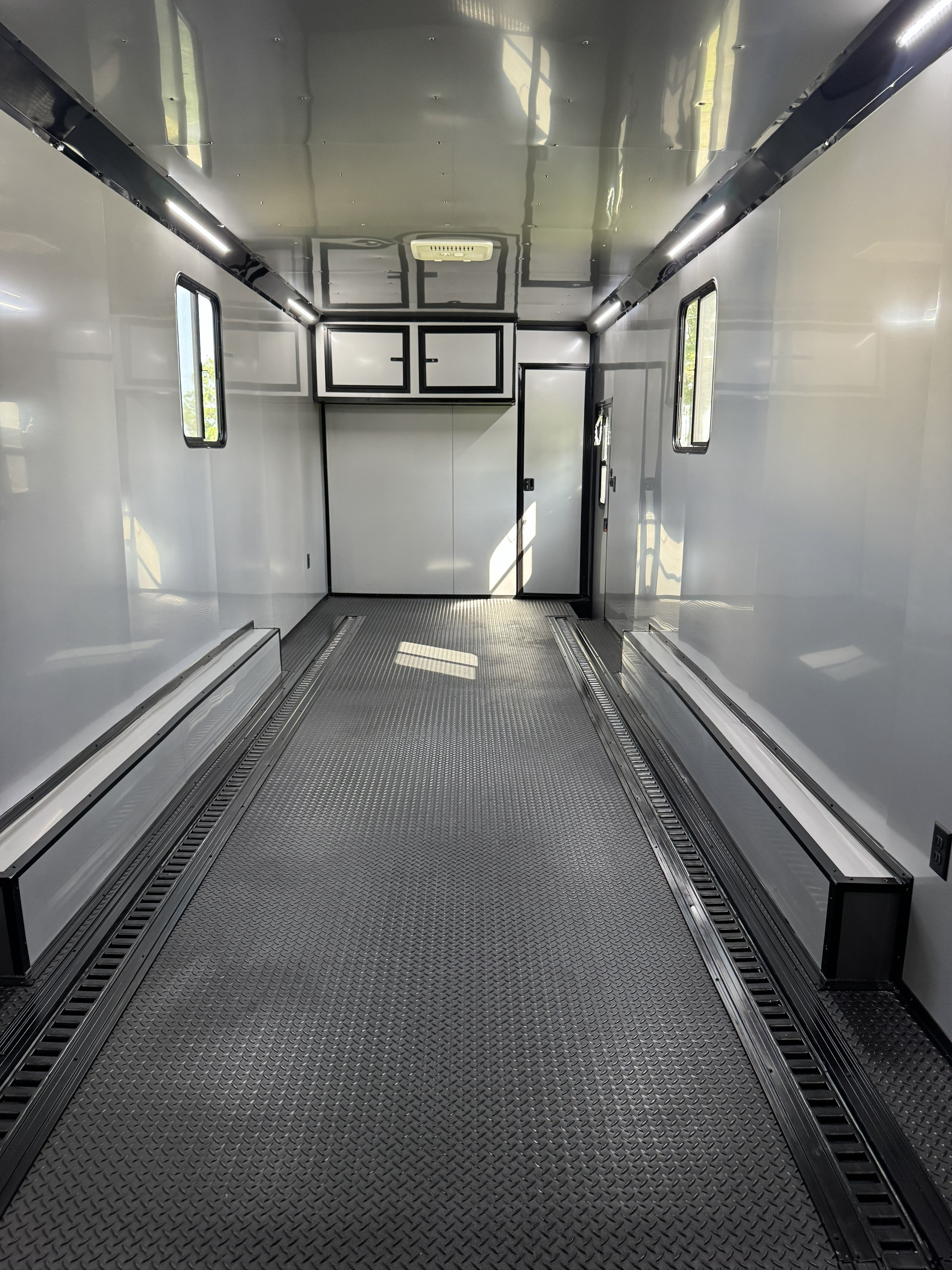 8.5X42TA Silver Race Ready Gooseneck Trailer | Living Quarters