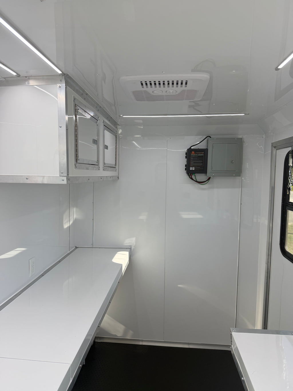 6X10  Fiber Splicing Trailer