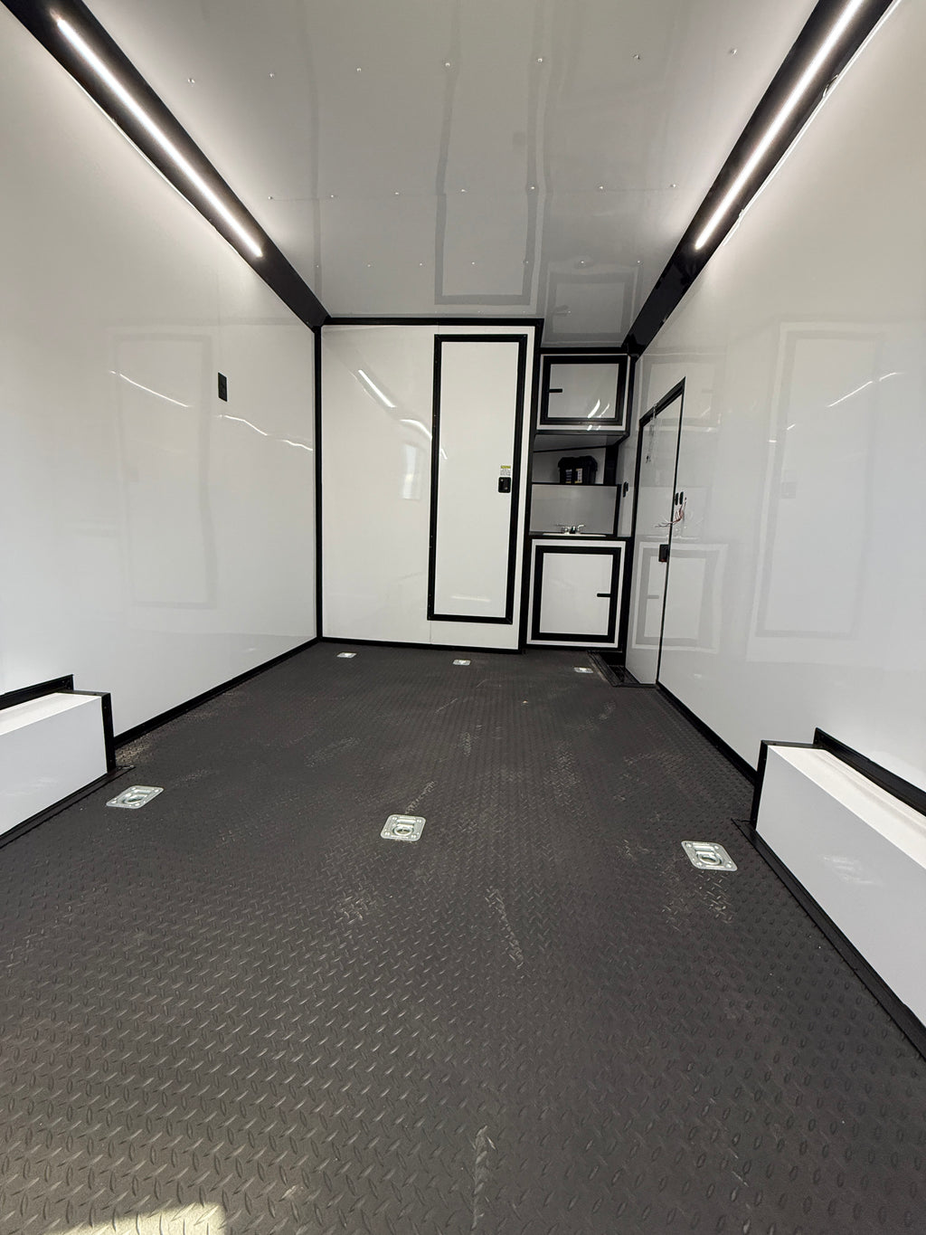 8.5X24TA3 White Race Ready Trailer