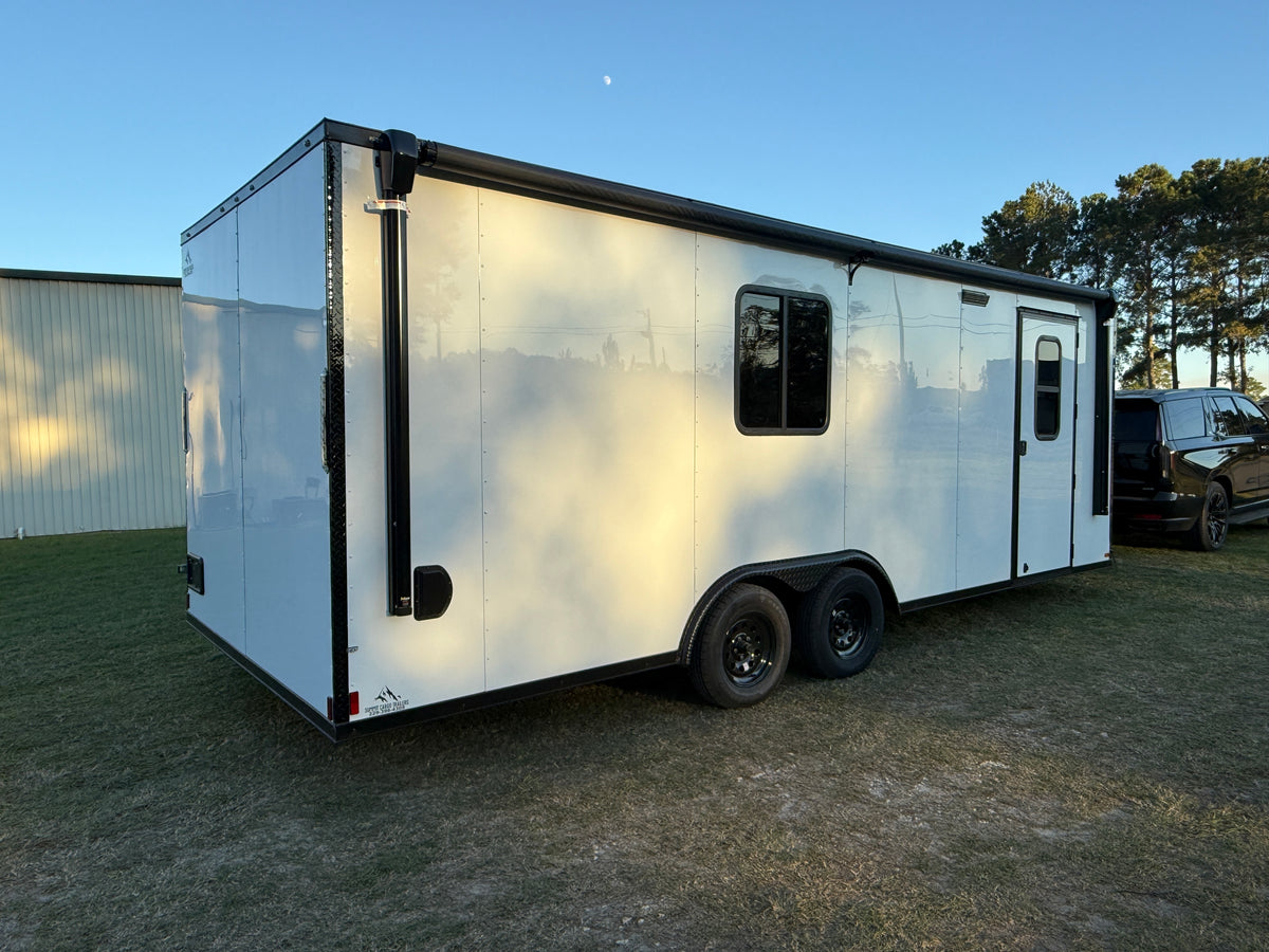 Tráiler de oficina 8.5X22TA blanco