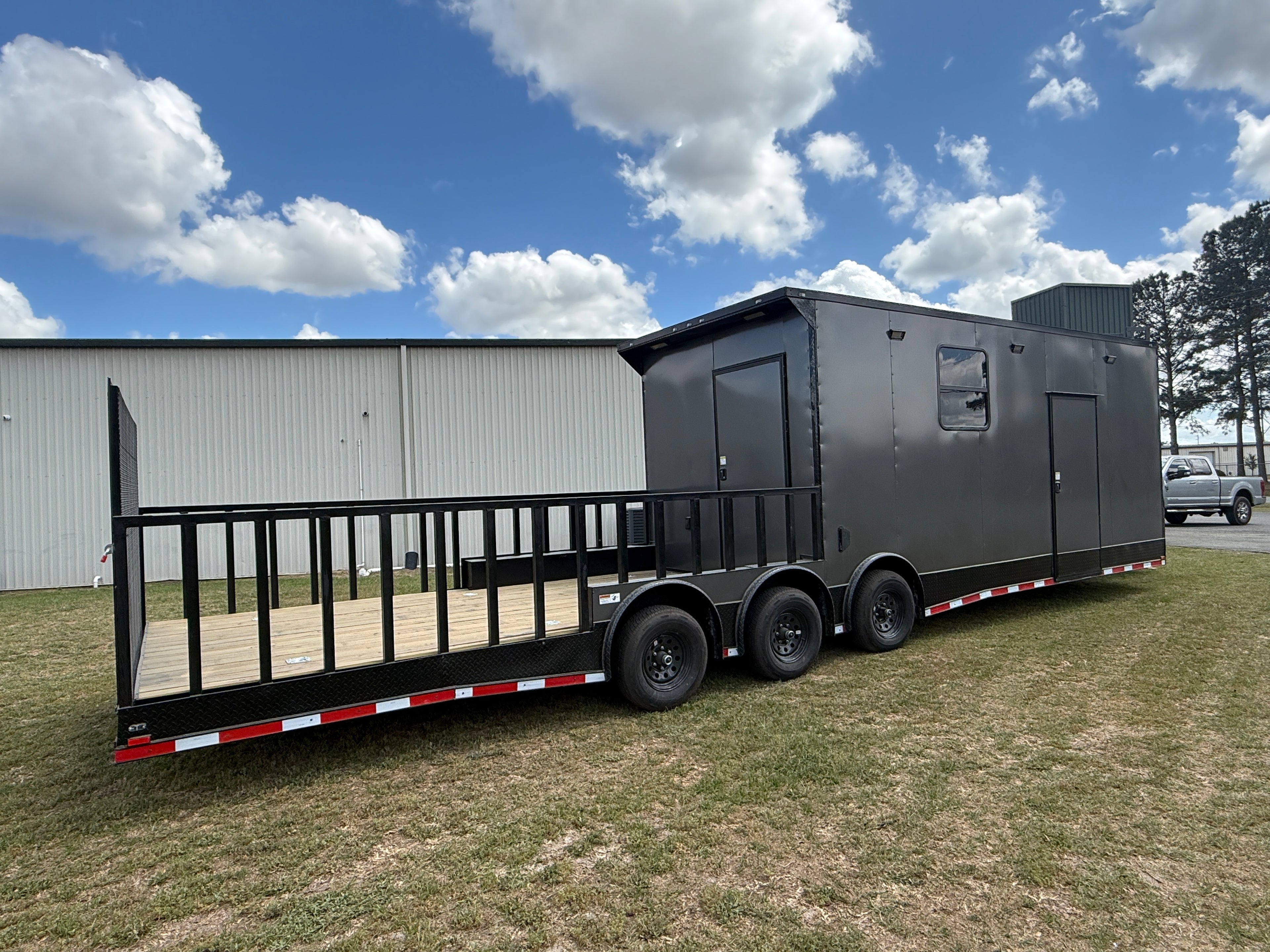 8.5X34TTA3 Hybrid Trailer Charcoal