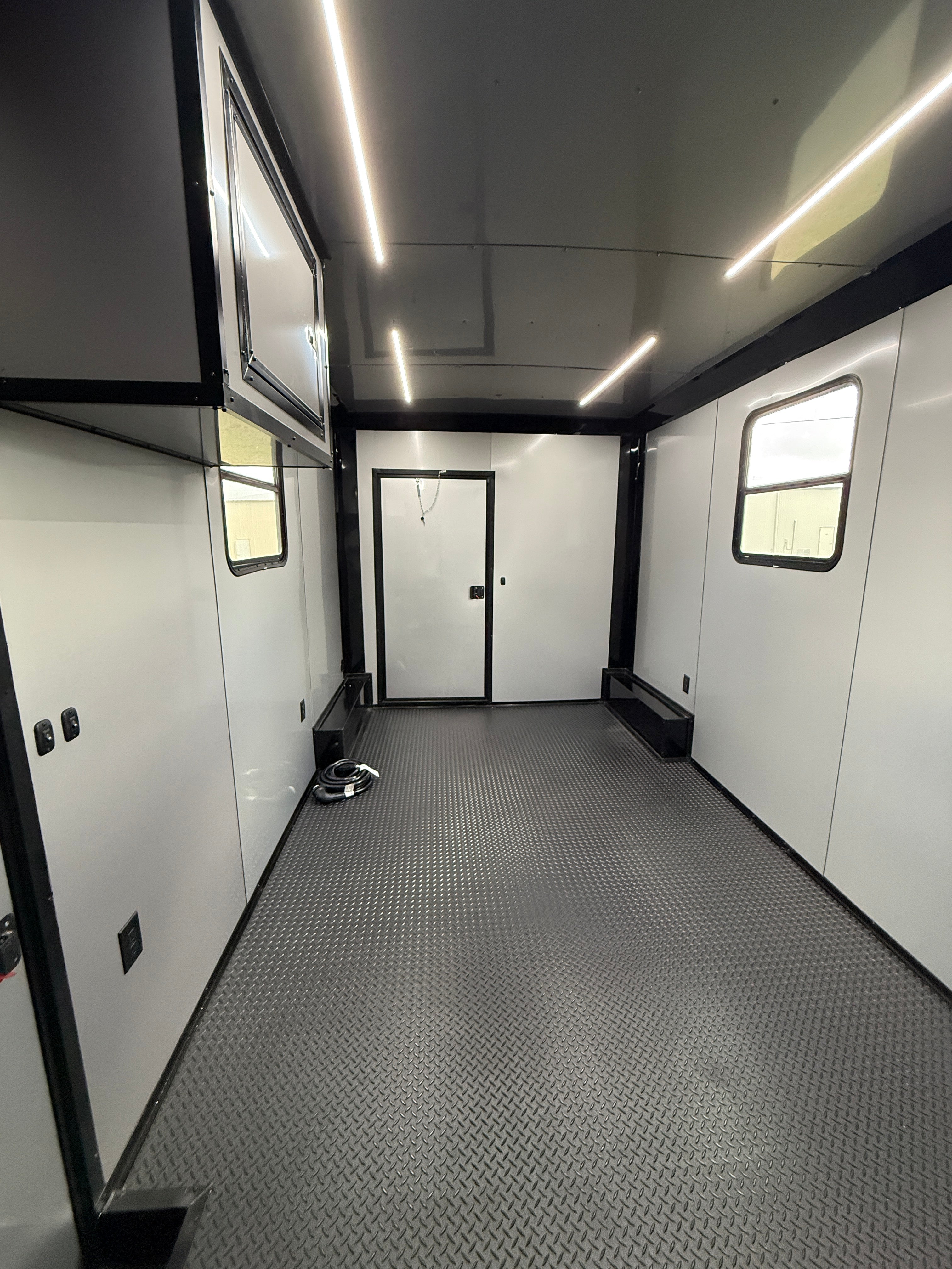 8.5X34TTA3 Hybrid Trailer Charcoal