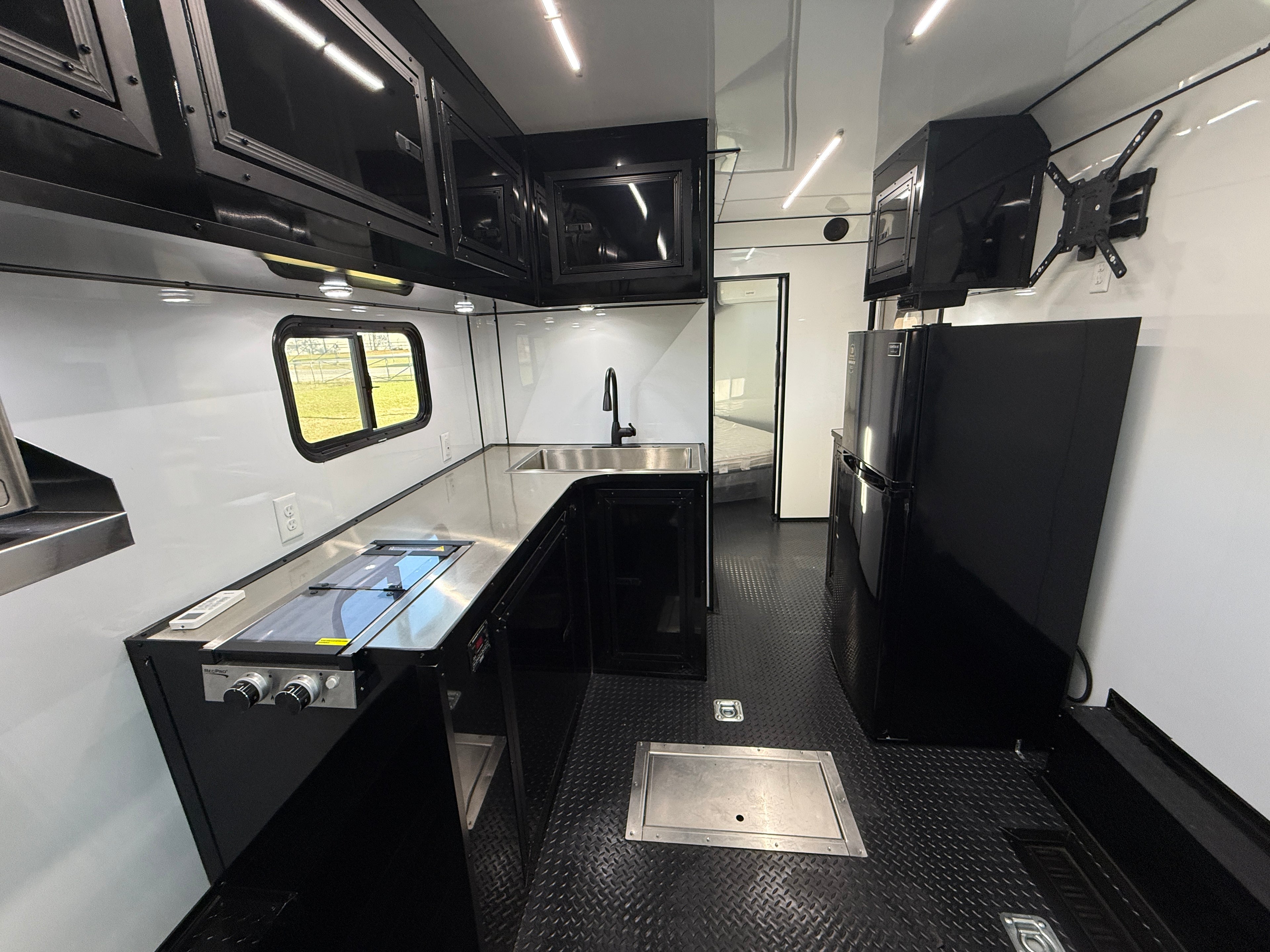 8.5X34TTA White Race Ready Trailer