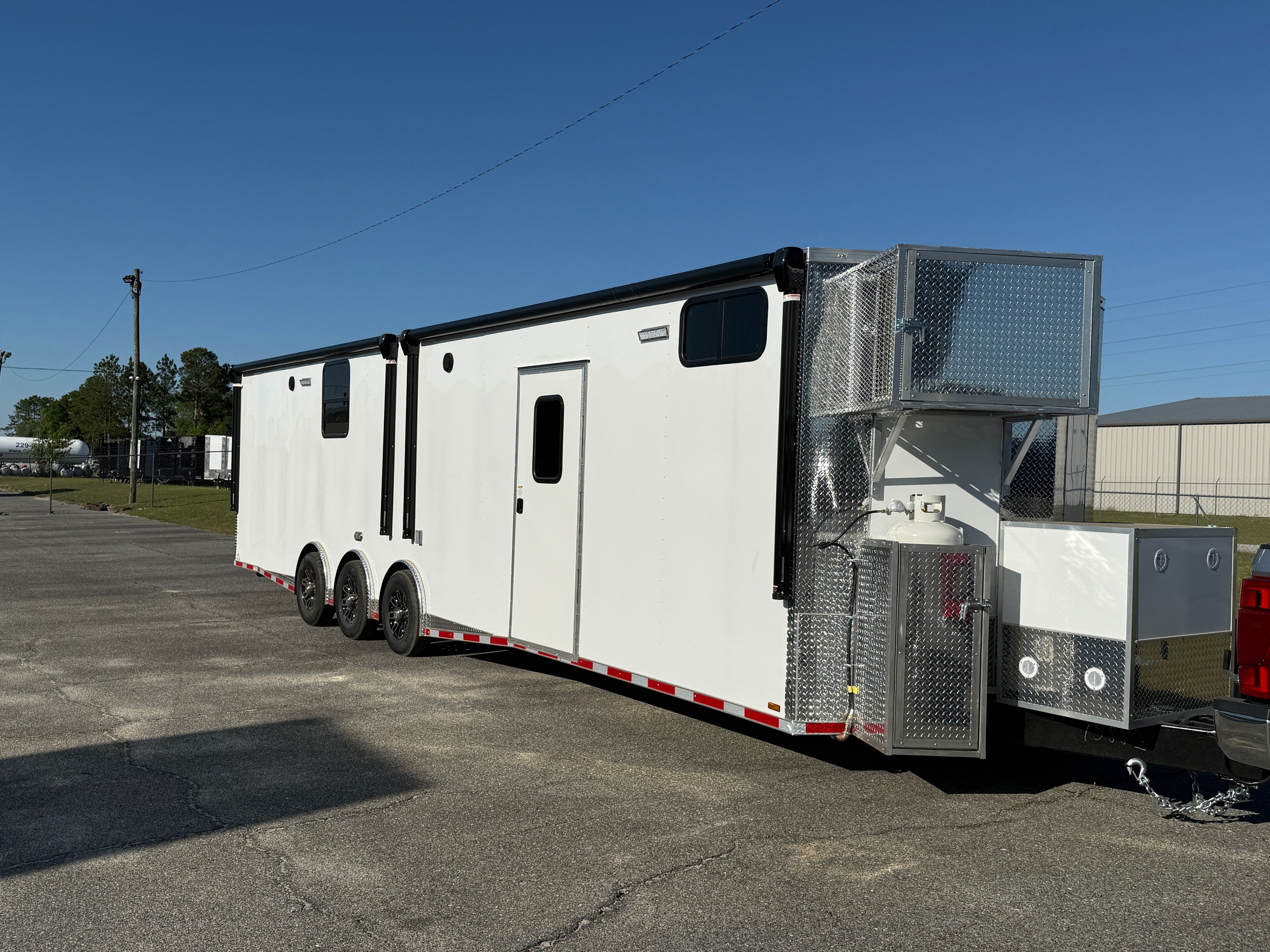8.5X34TTA White Race Ready Trailer