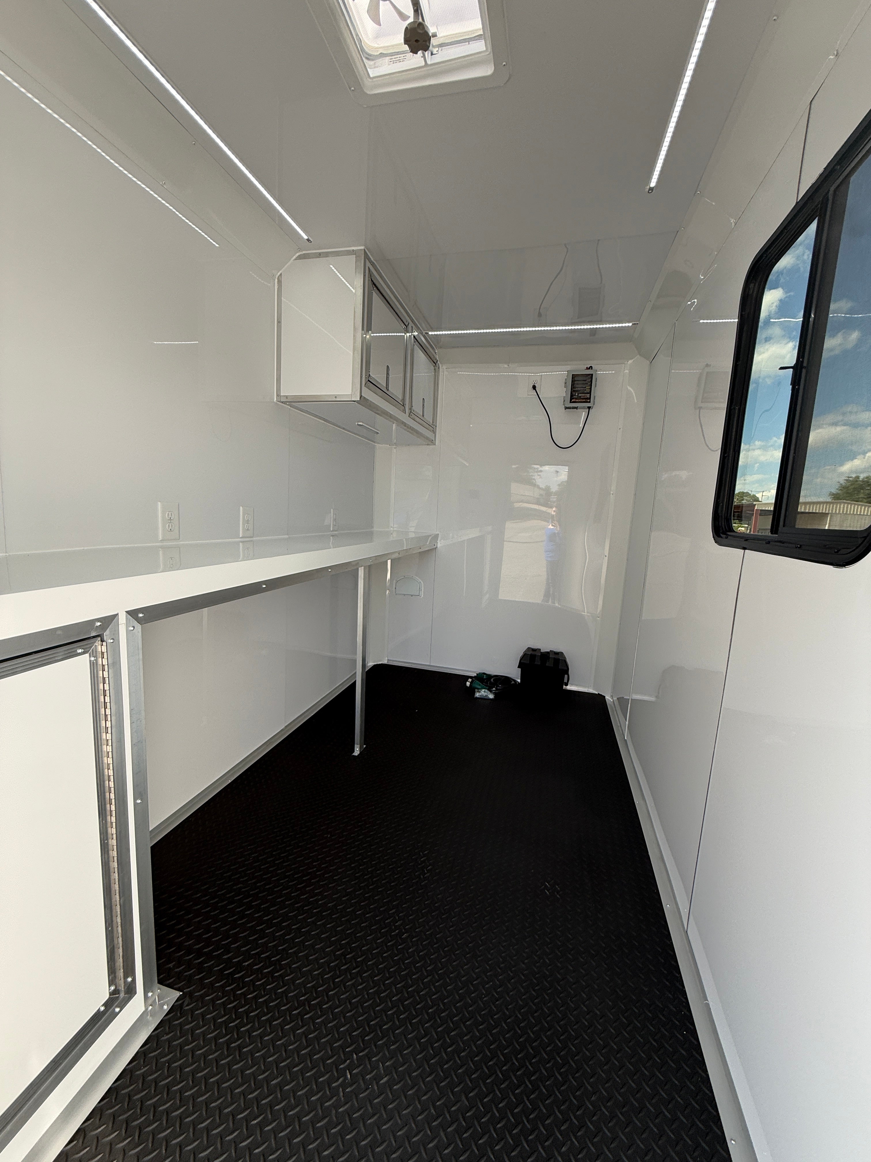 6X10TA White Splicing Trailer