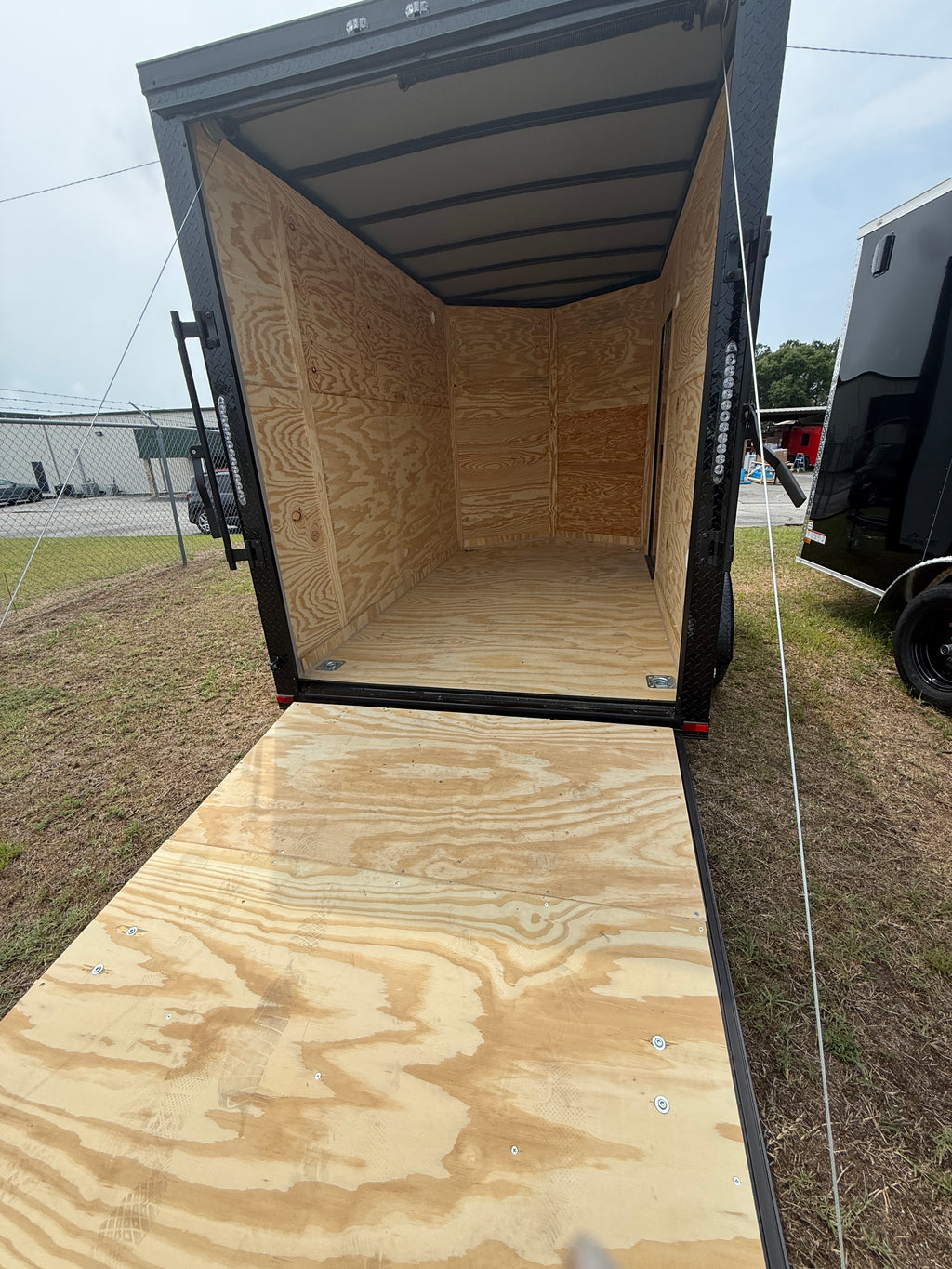 6X10SA White Standard Trailer