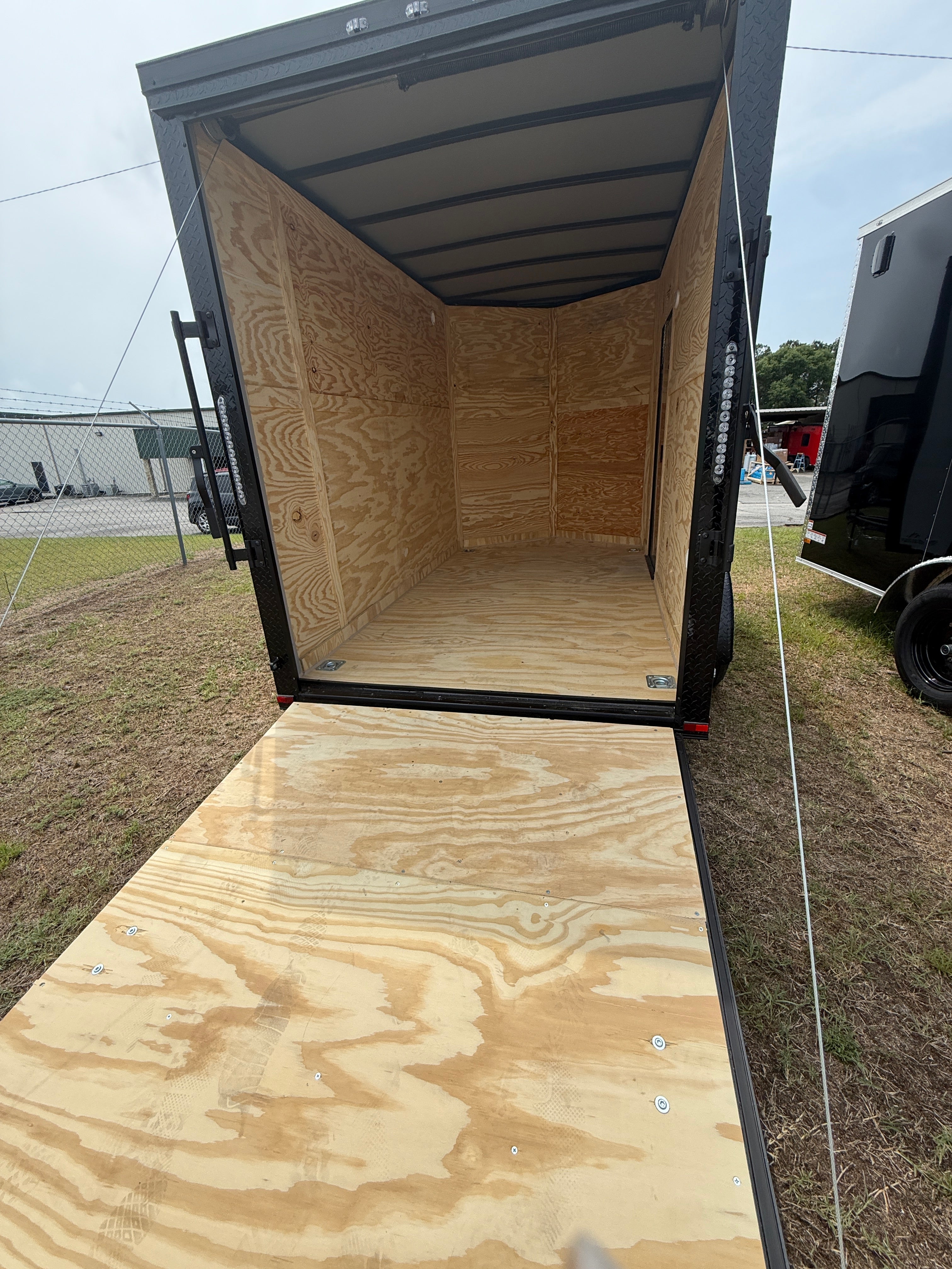 6X10SA White Standard Trailer