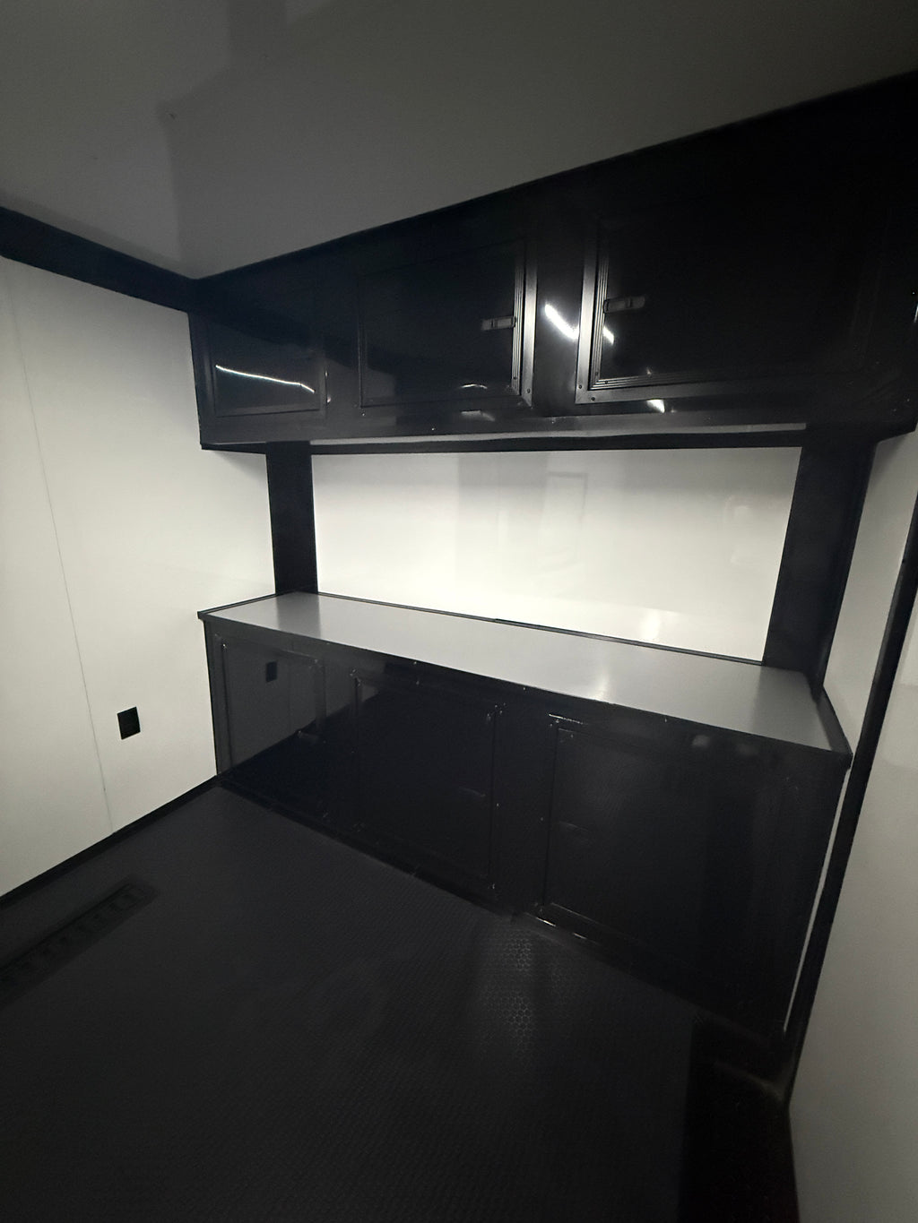 8.5X28TA5 White Race Ready Trailer