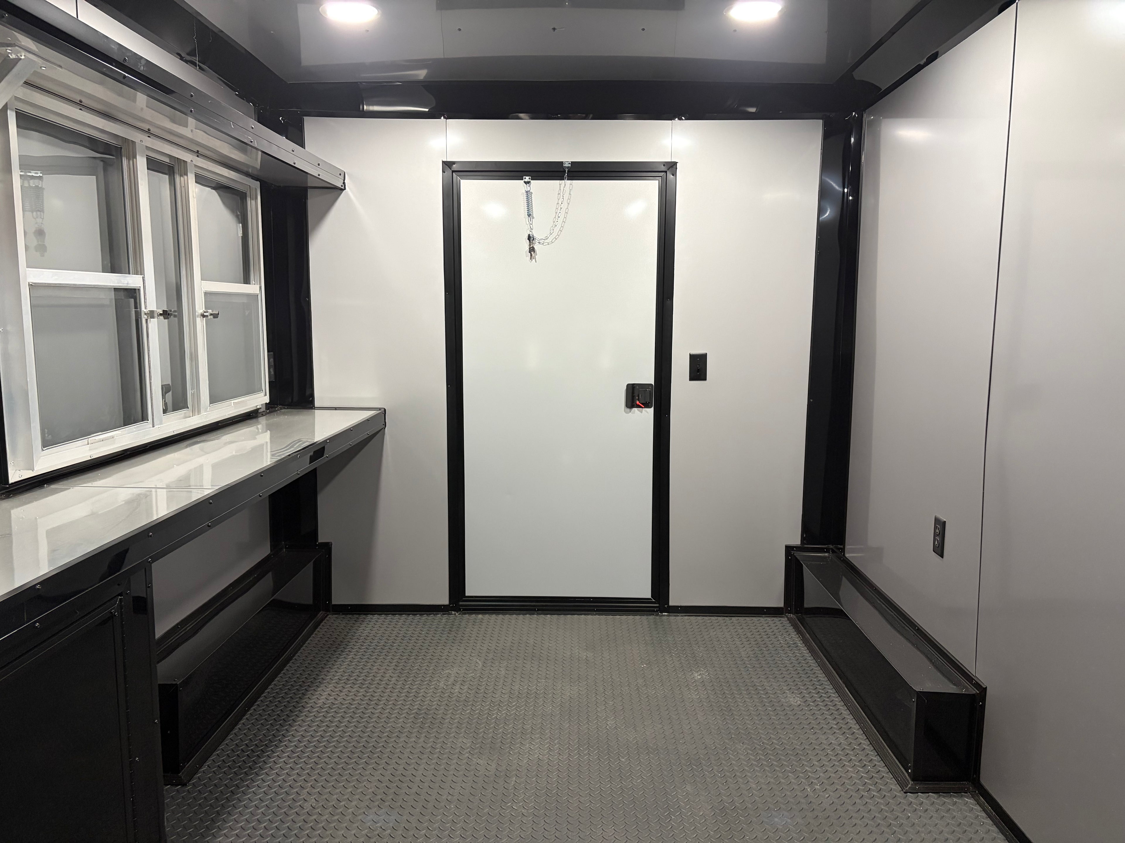 8.5X24TA3 Black Gullwing Porch Trailer