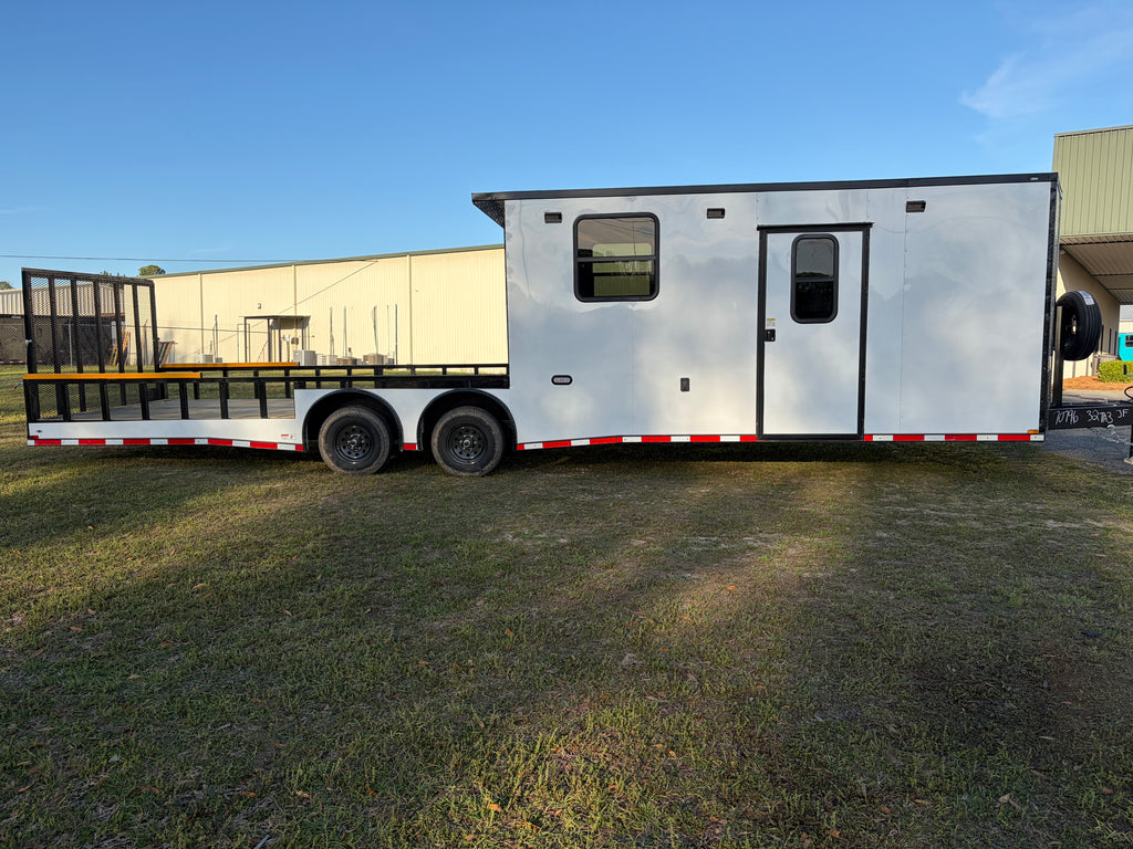 8.5X32TA White Hybrid Trailer