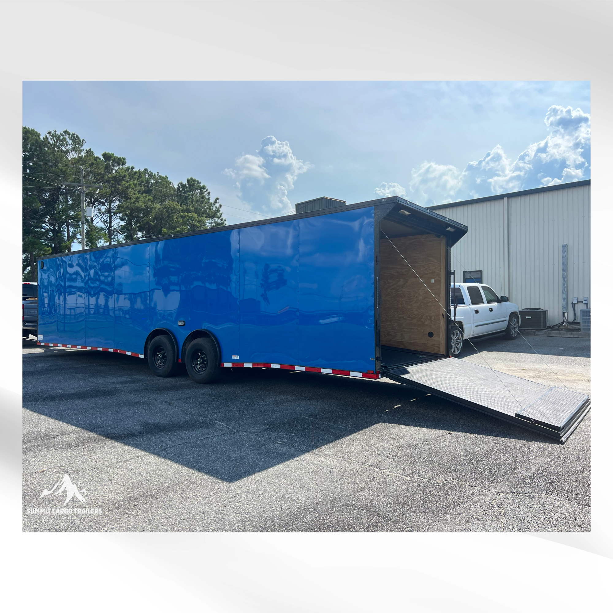 8.5X32TA5 Bright Blue Car Hauler