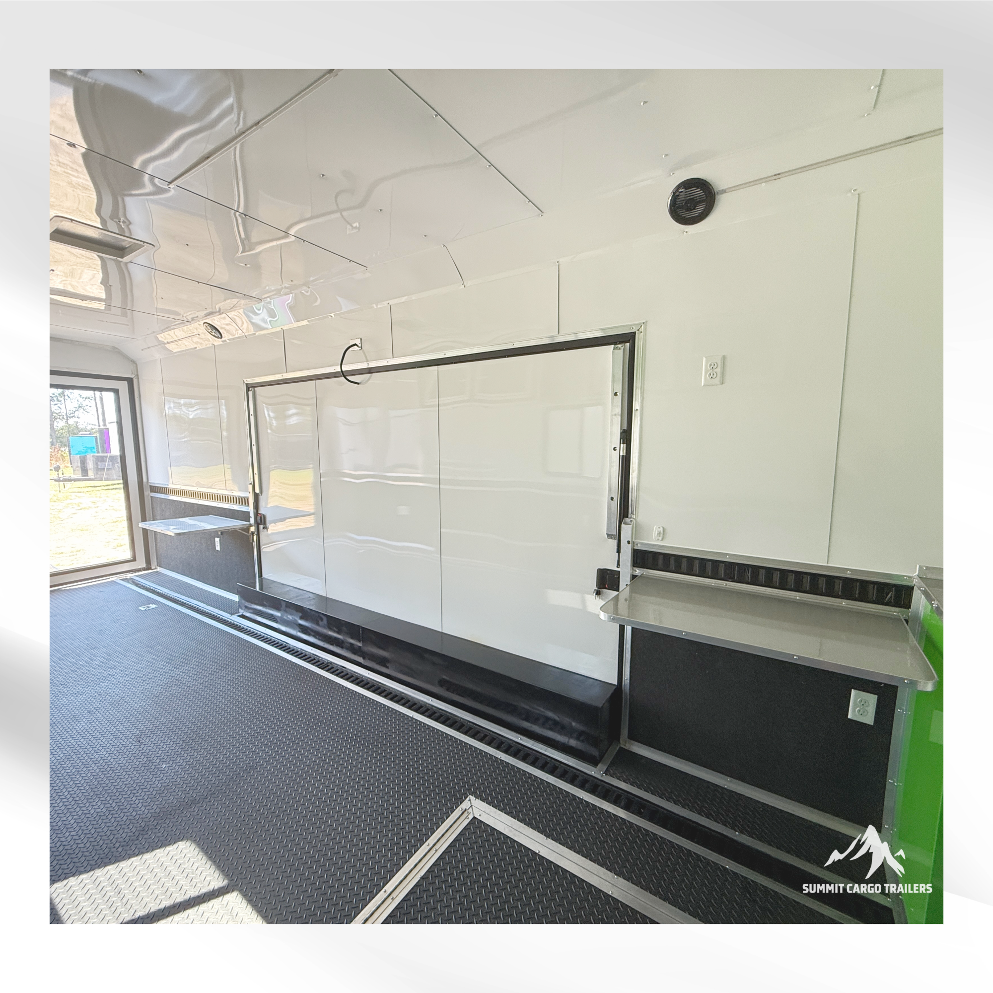8.5X32TTA White Race Ready Trailer