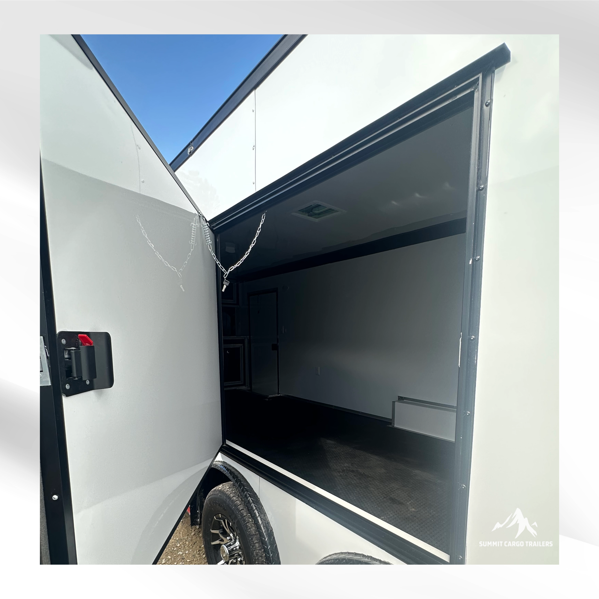 8.5X28TA Piedmont White Race Ready Trailer