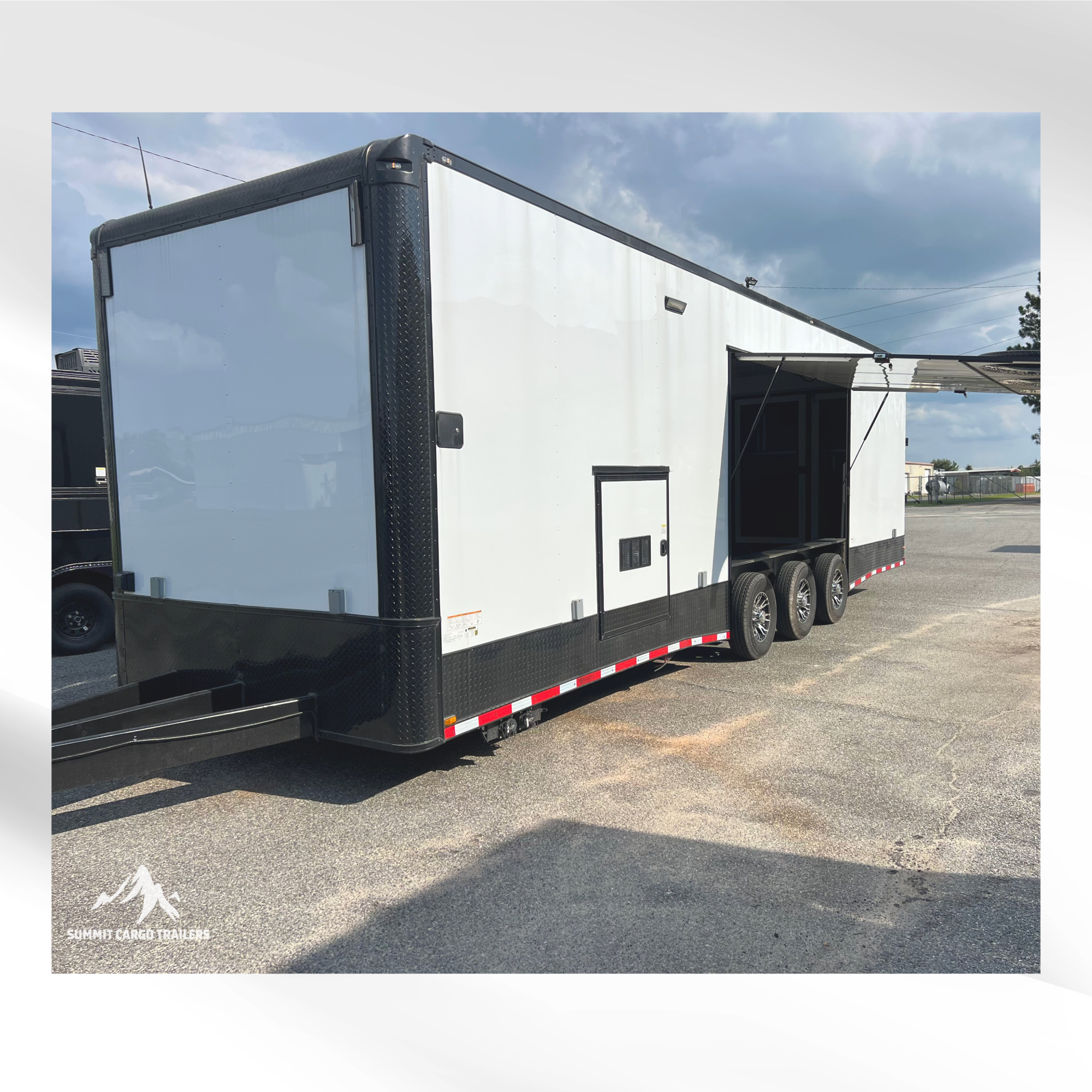 8.5X32TTA White Race Ready Trailer