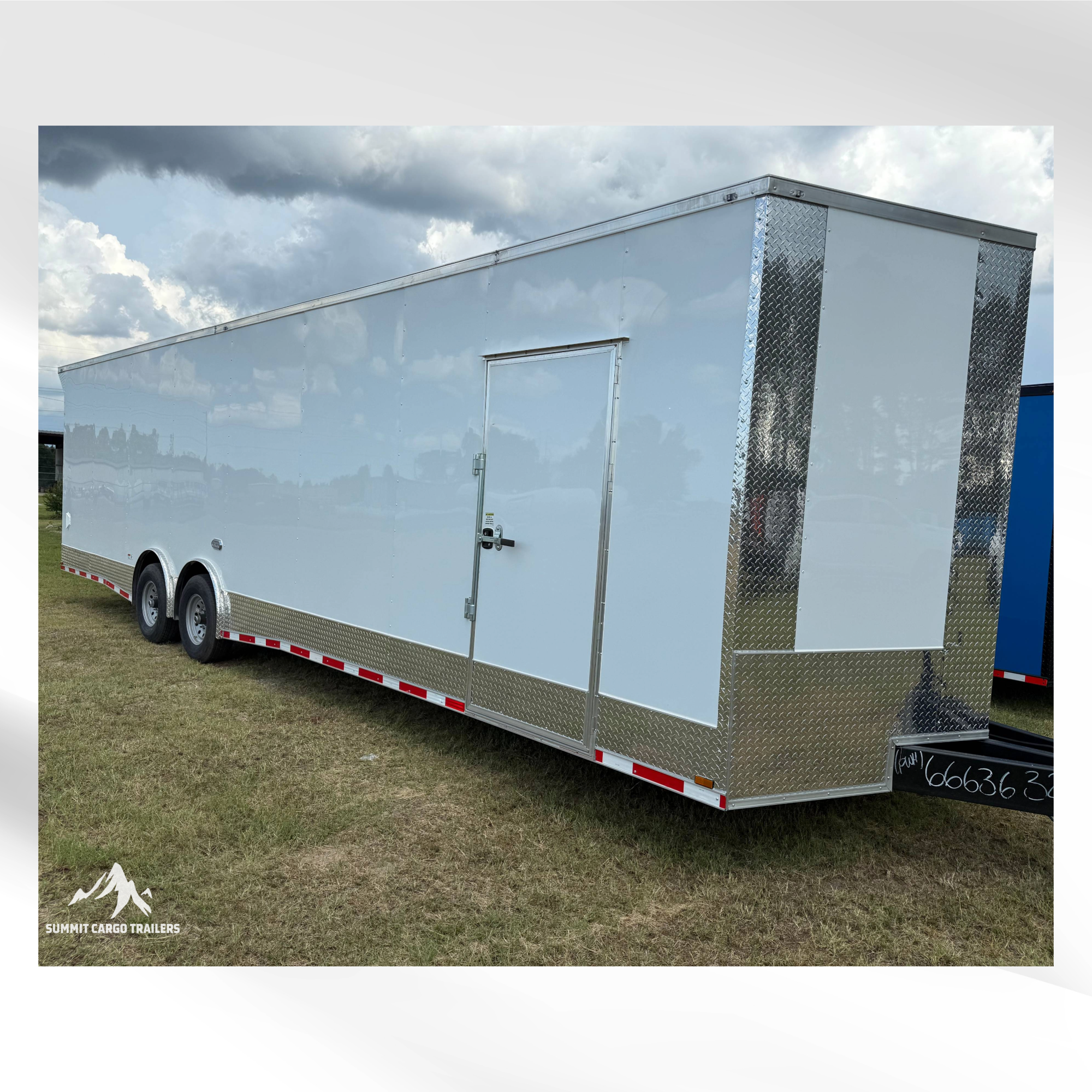 8.5X32TA5 White Car Hauler Trailer