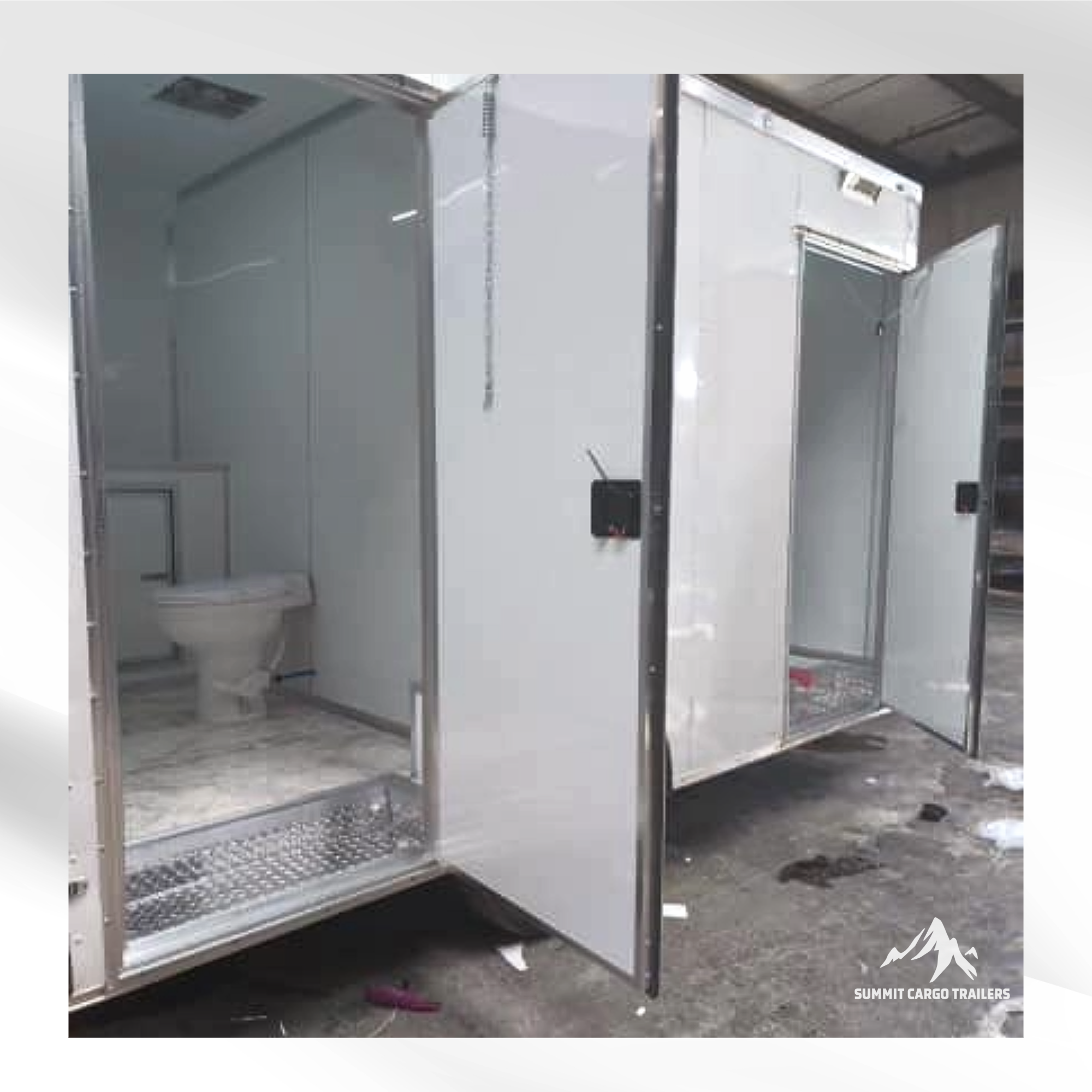 8.5X12SA White Mobile Bathroom Trailer