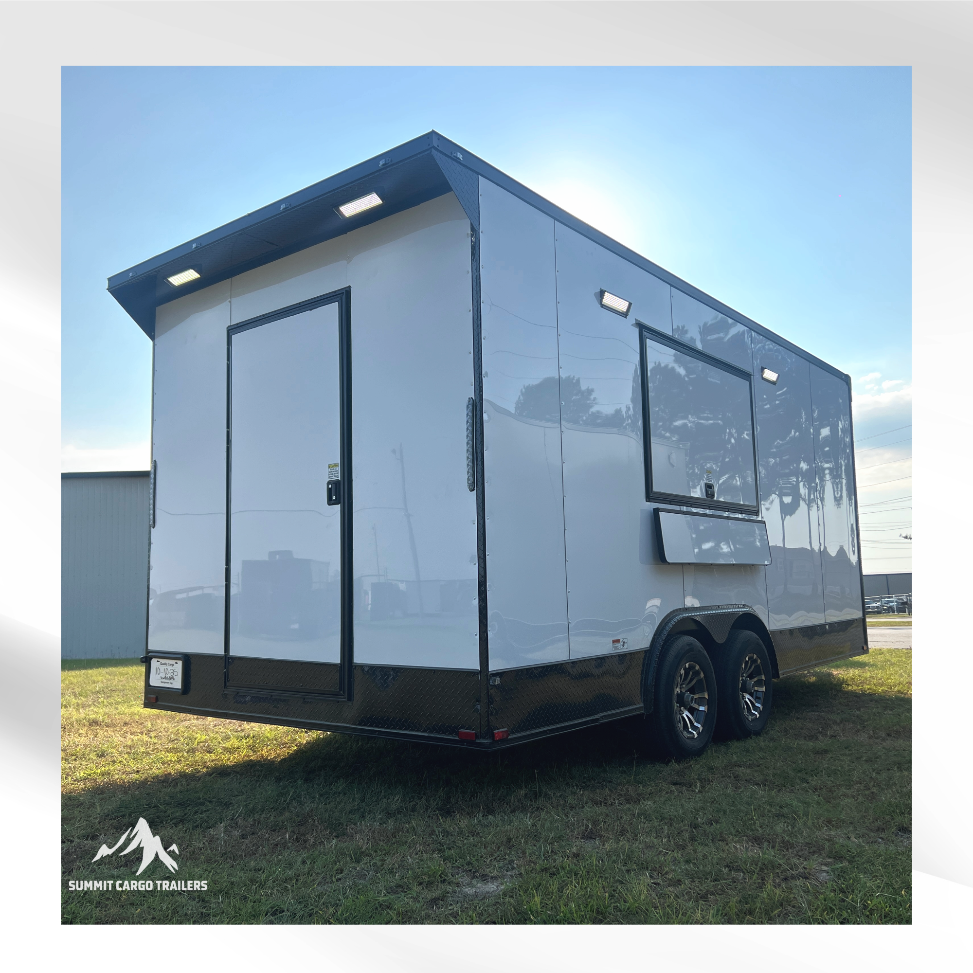8.5X18TA3 White Concession Trailer