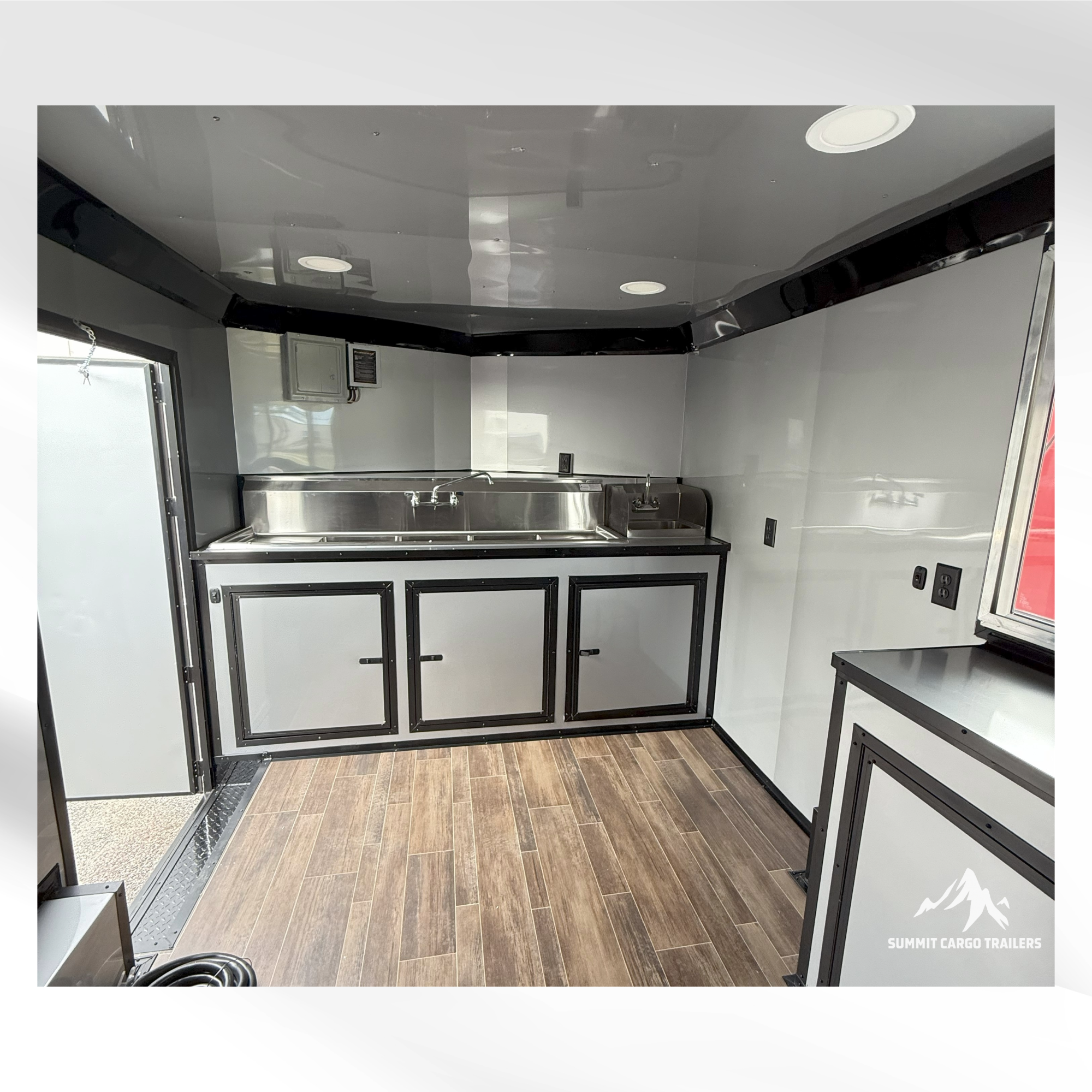 8.5X14TA White Beverage Concession Trailer
