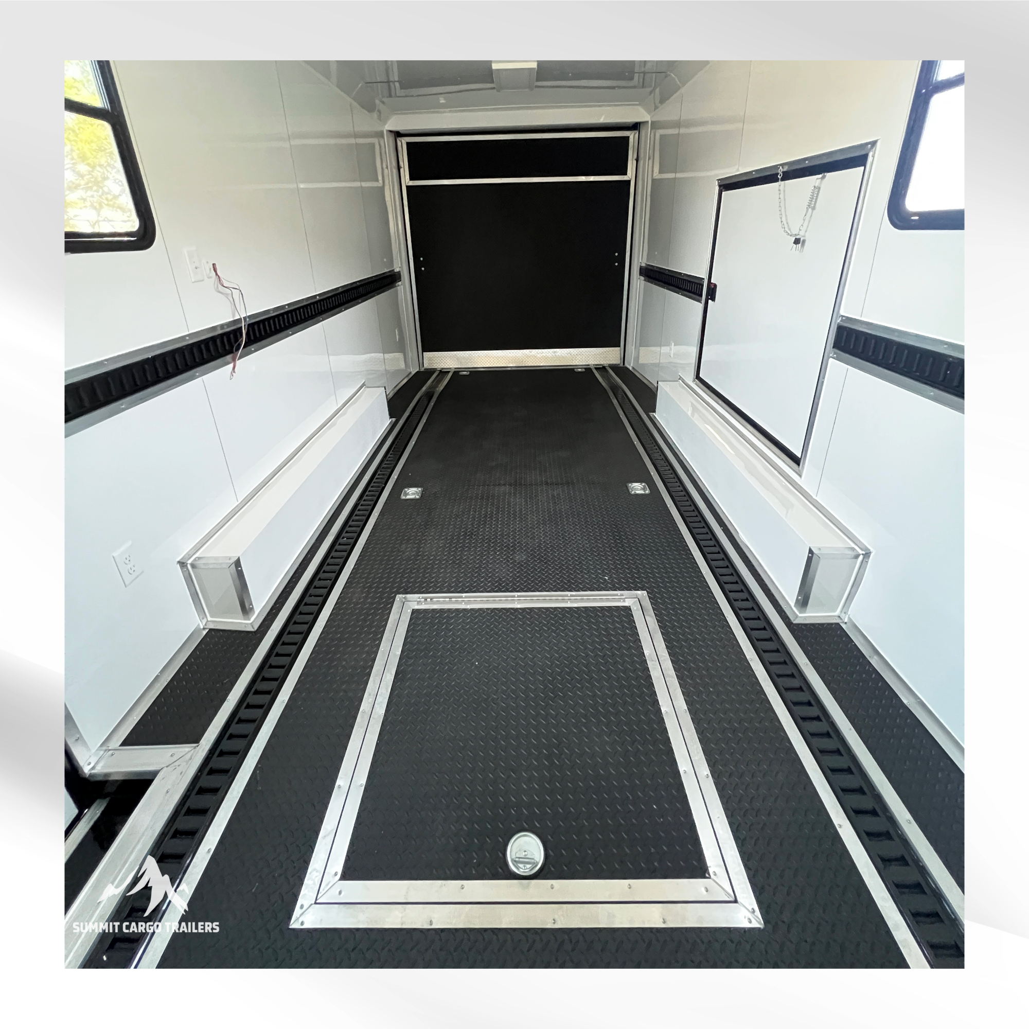 8.5X24TA3 Silver Frost Race Ready Trailer