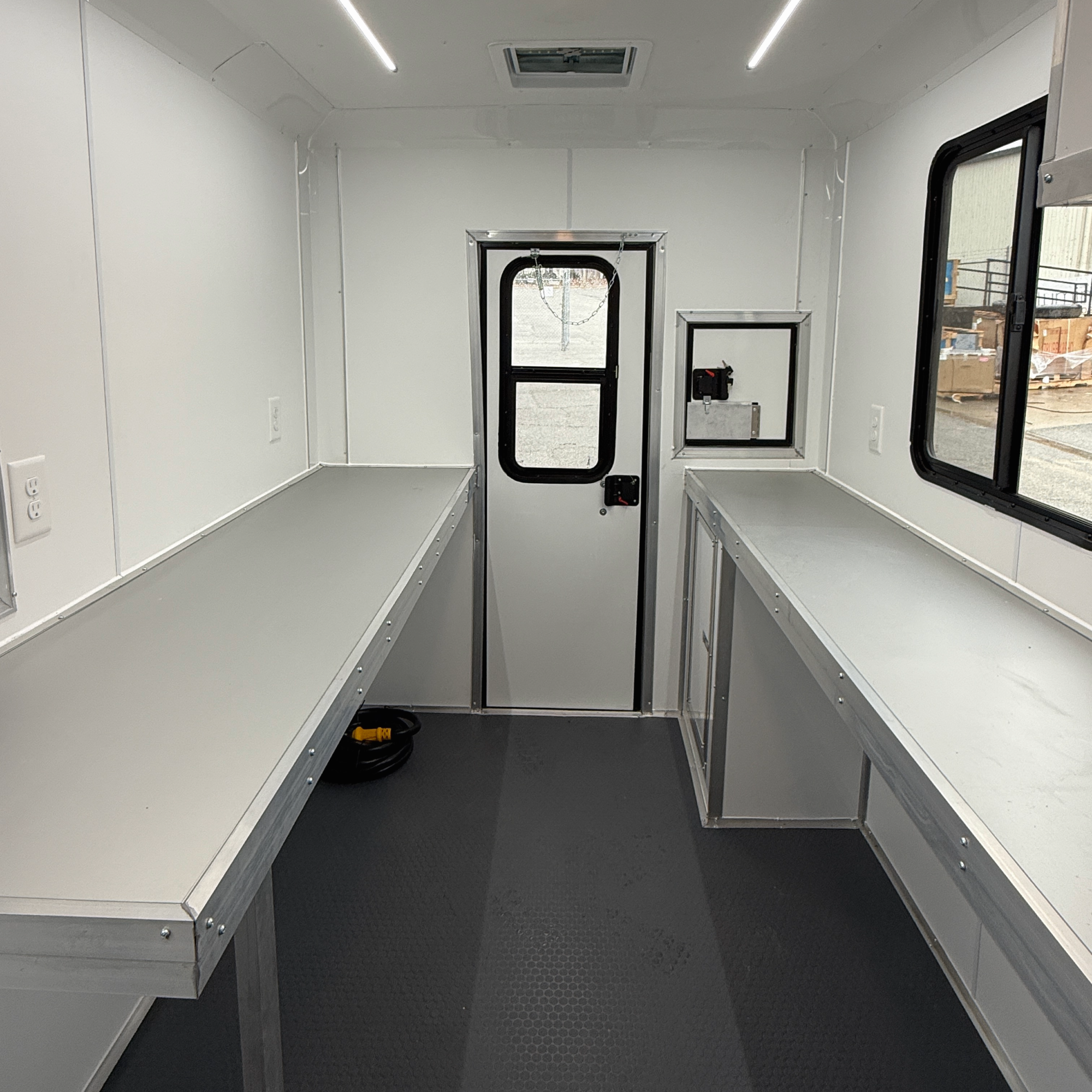 6X10TA White Splicing Trailer