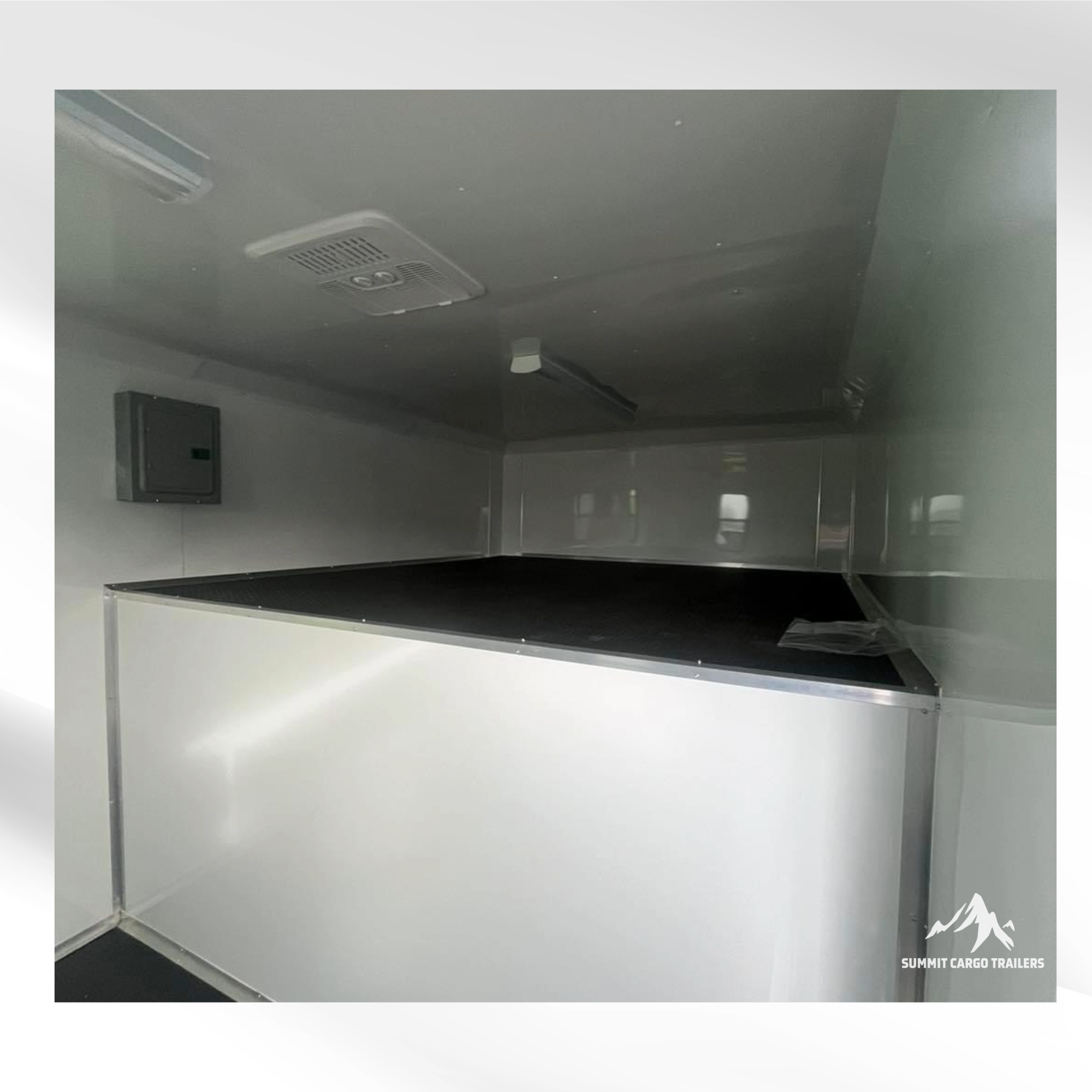 8.5x34TTA Black Hybrid GooseneckTrailer