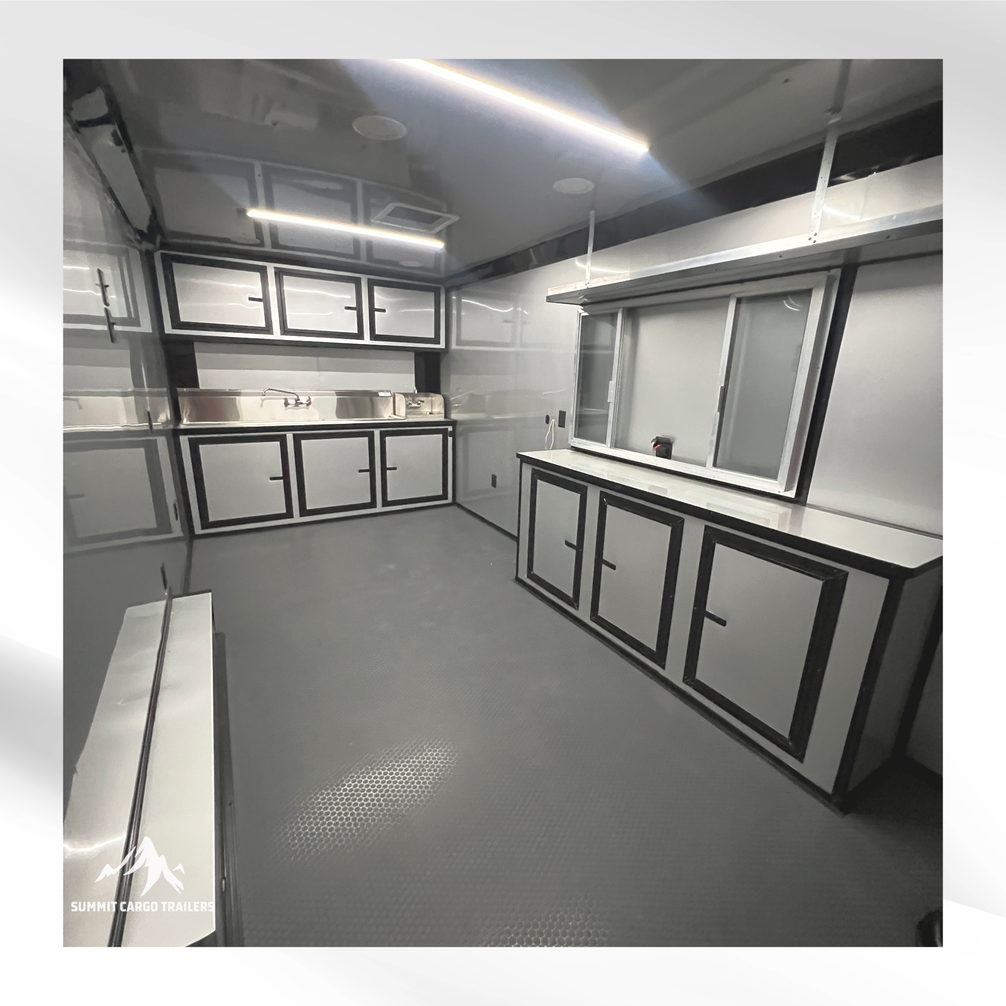 8.5X18TA3 White Concession Trailer
