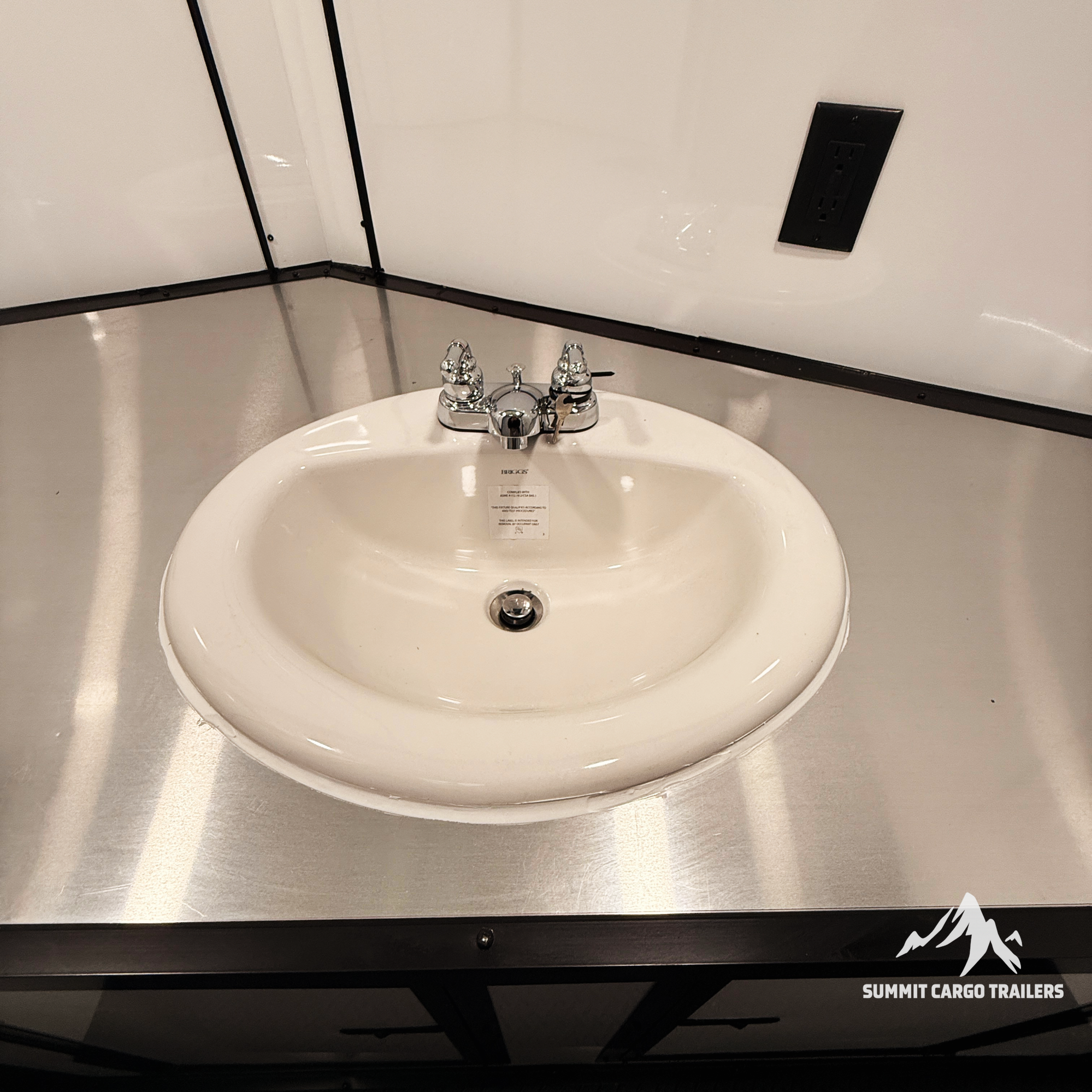 8.5X32TA3 Black Race Ready Trailer