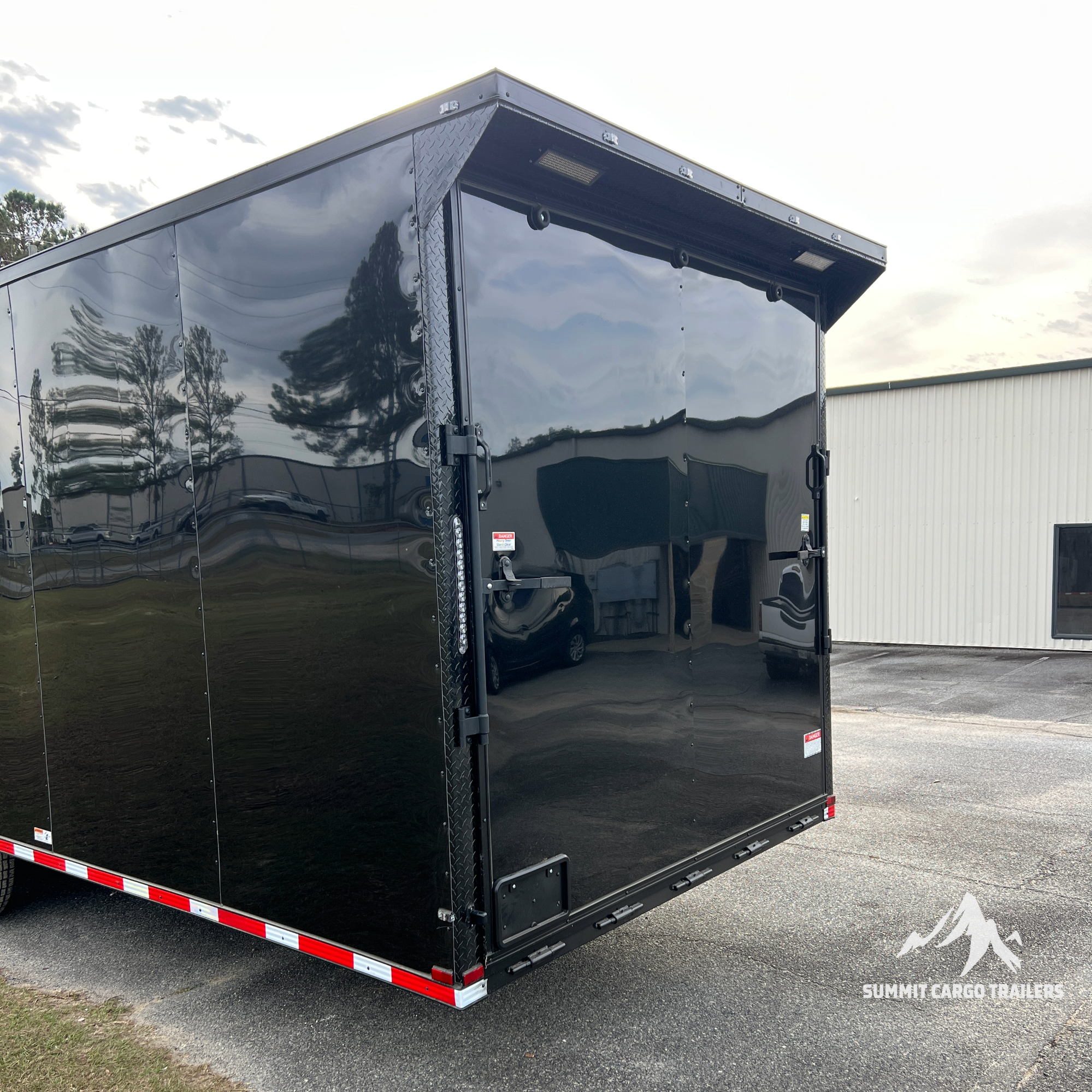 8.5X32TA5 Black Car Hauler Trailer