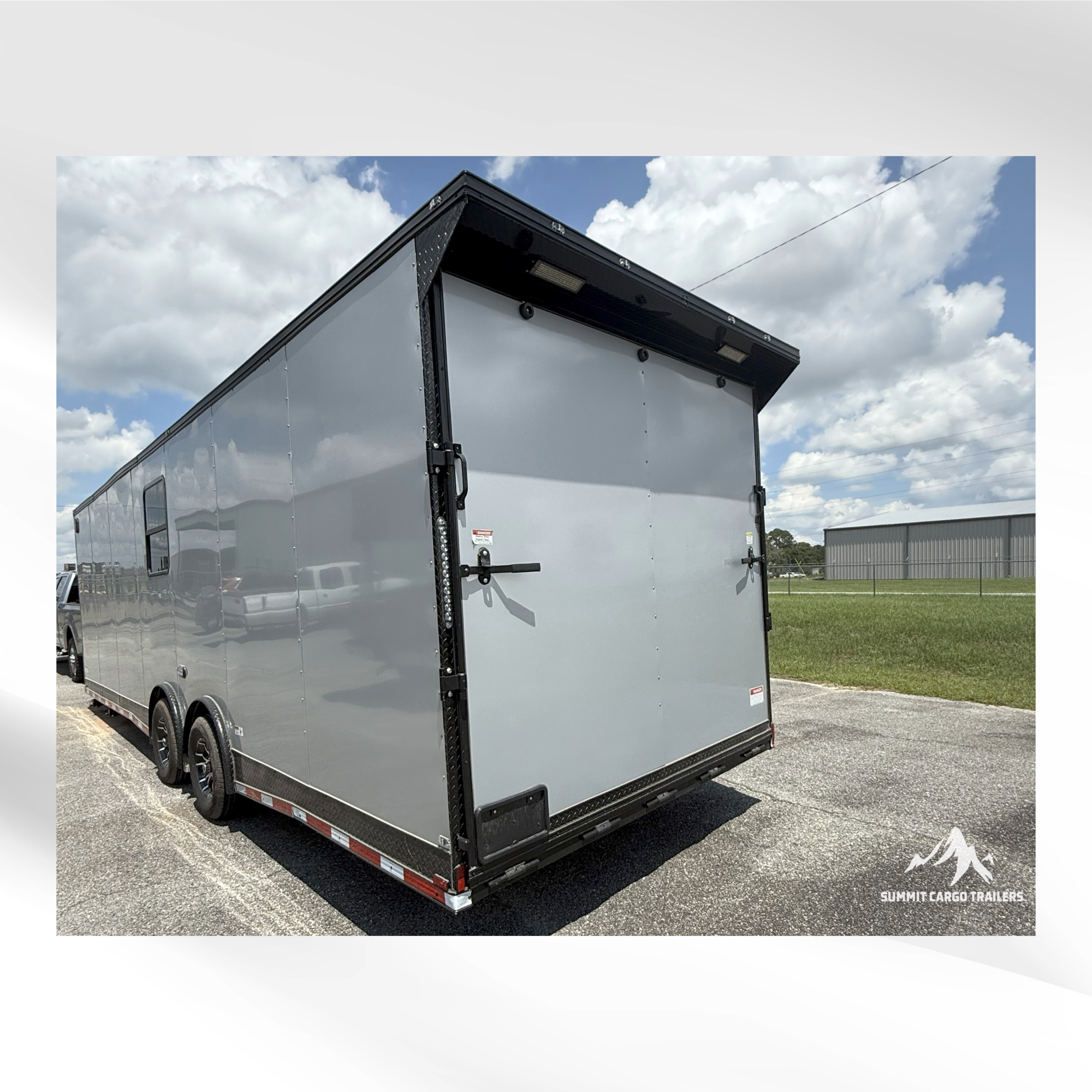 8.5X28TA3 Silver Race Ready Trailer