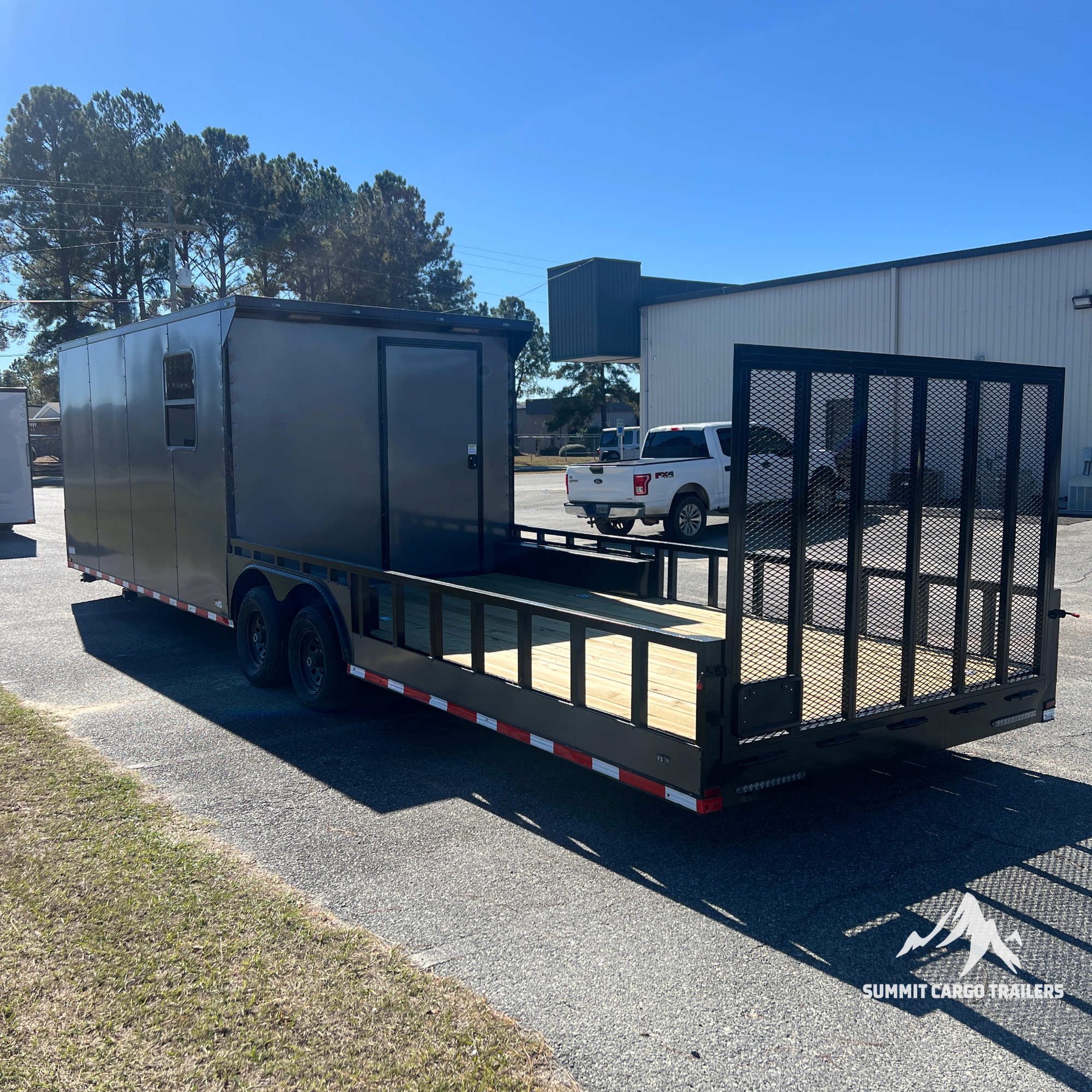8.5X32TA Charcoal Hybrid Trailer