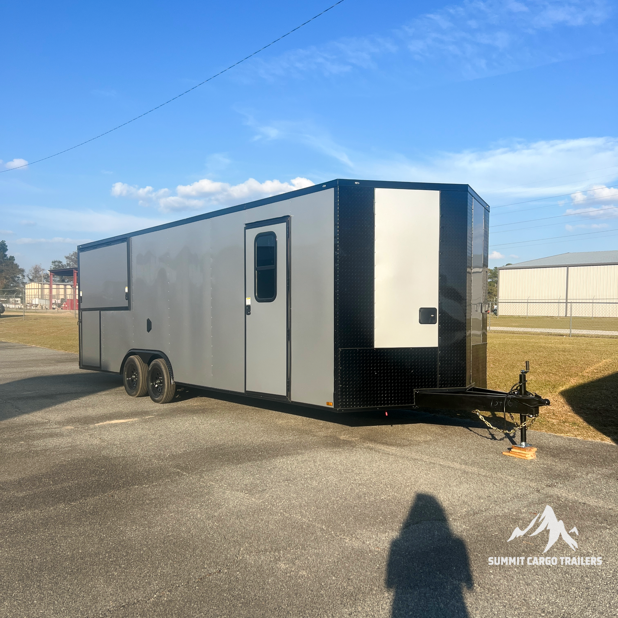8.5X24TA Silver Porch Gullwing Trailer