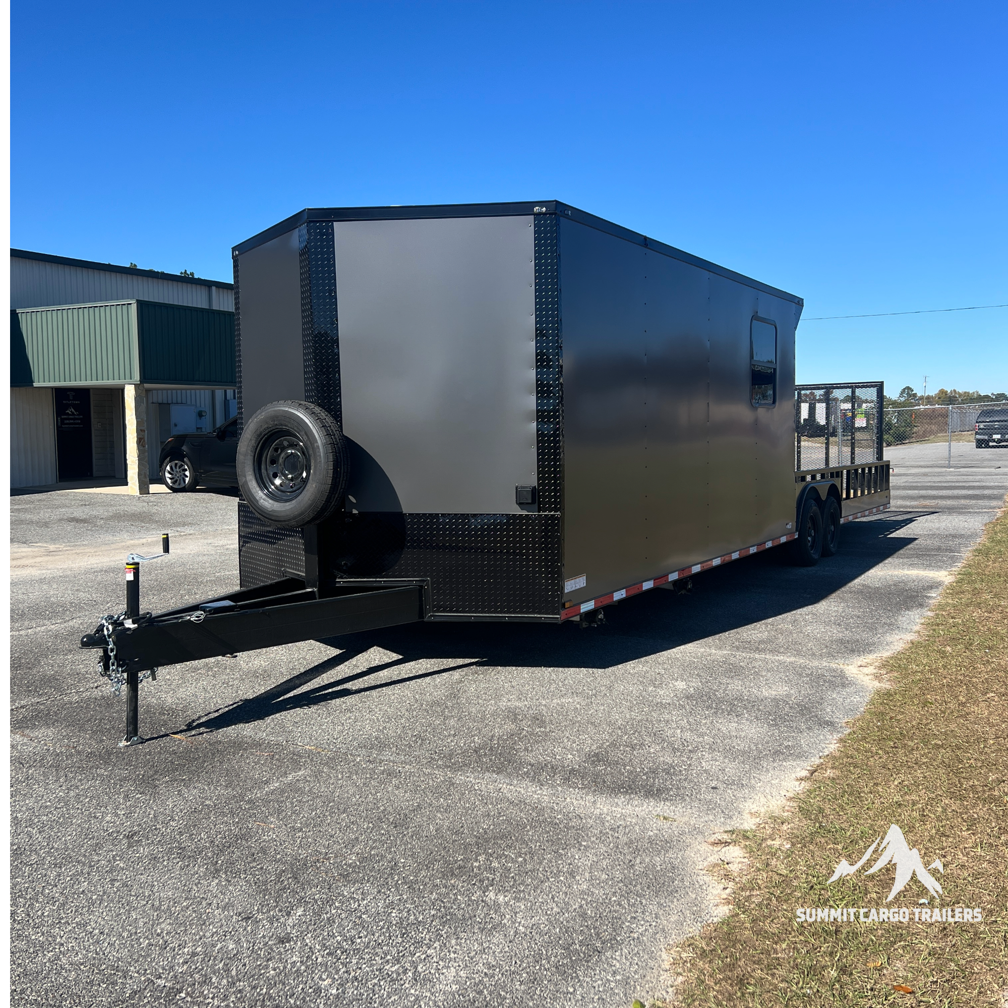 8.5X32TA Charcoal Hybrid Trailer