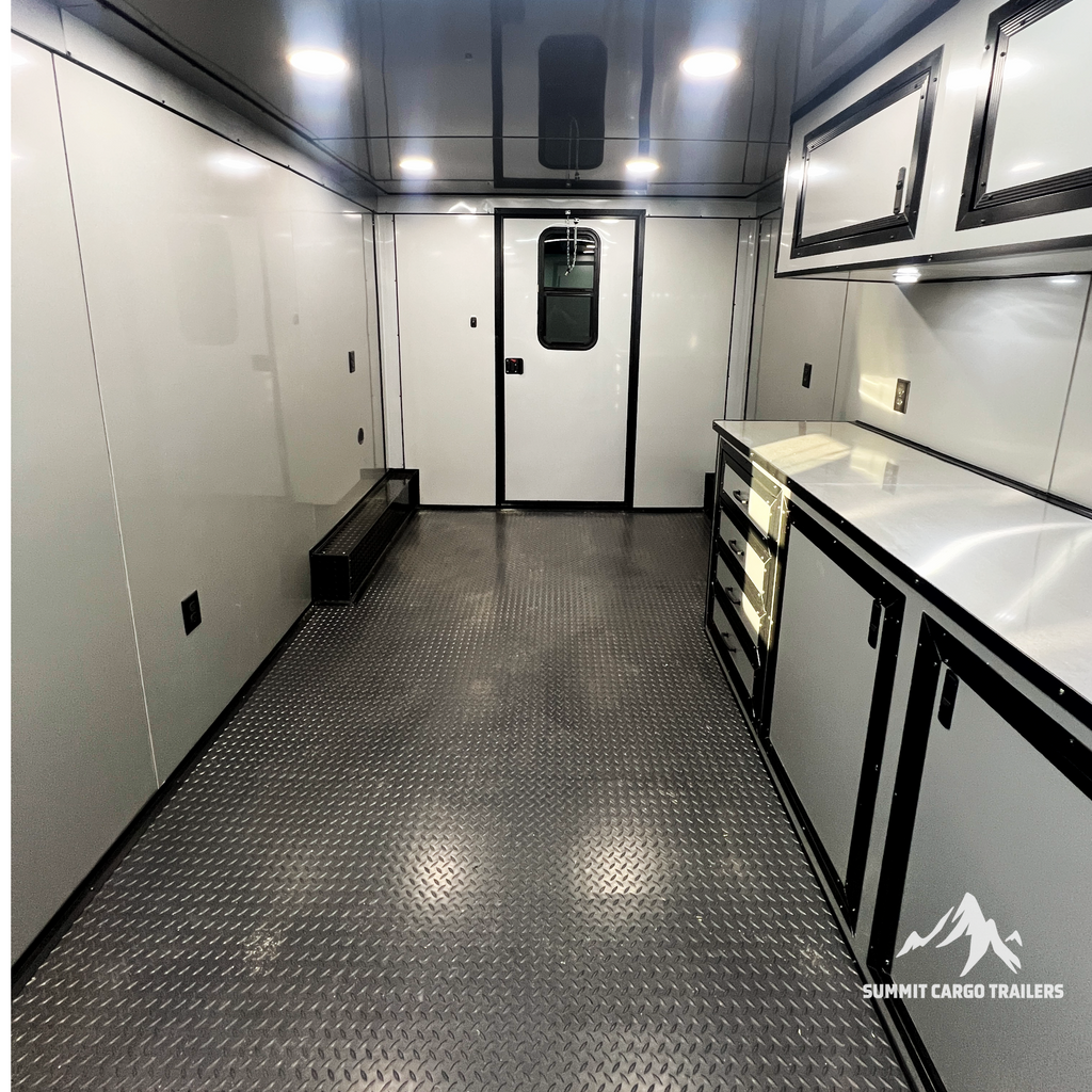 8.5X24TA Silver Porch Gullwing Trailer