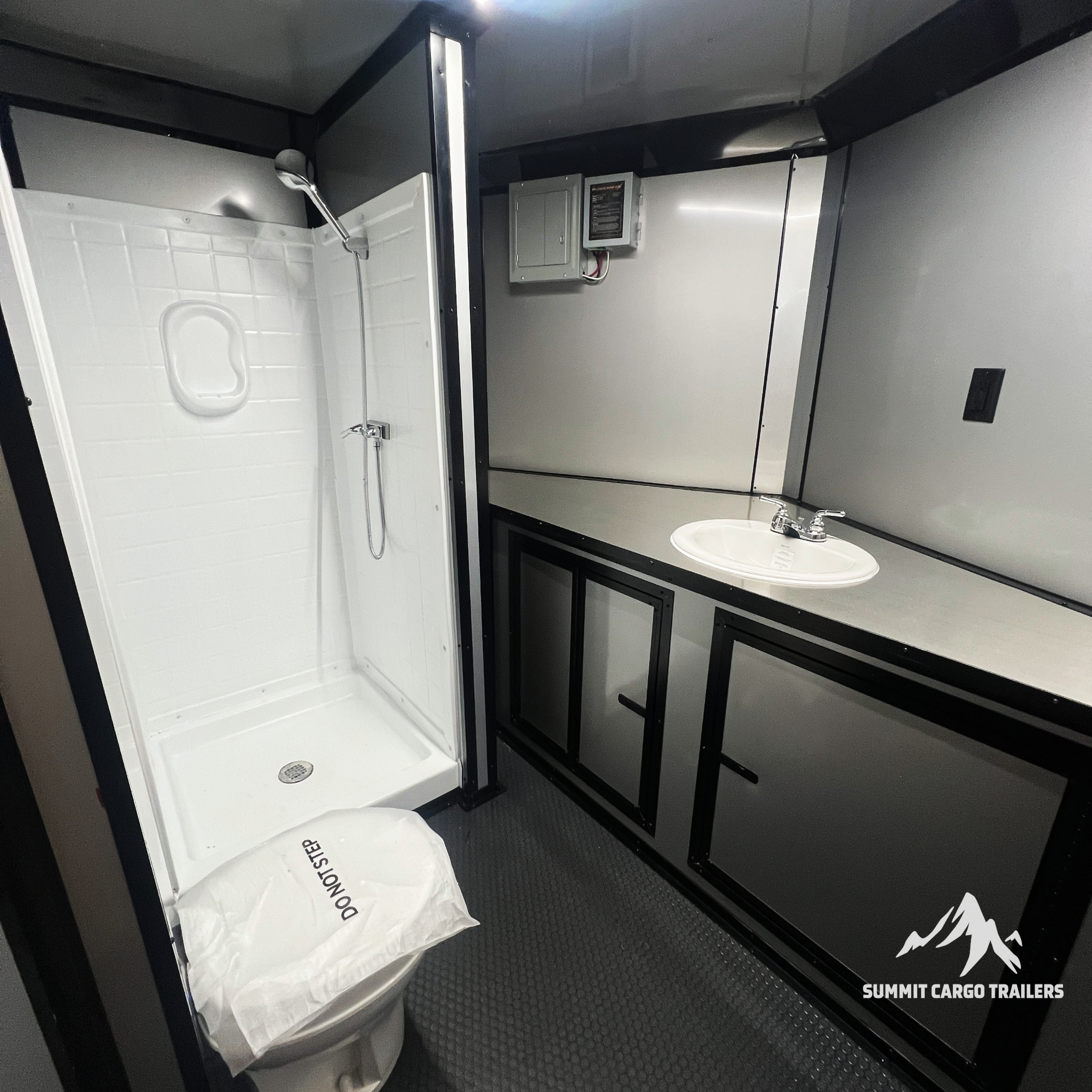 8.5X32TA Charcoal Hybrid Trailer