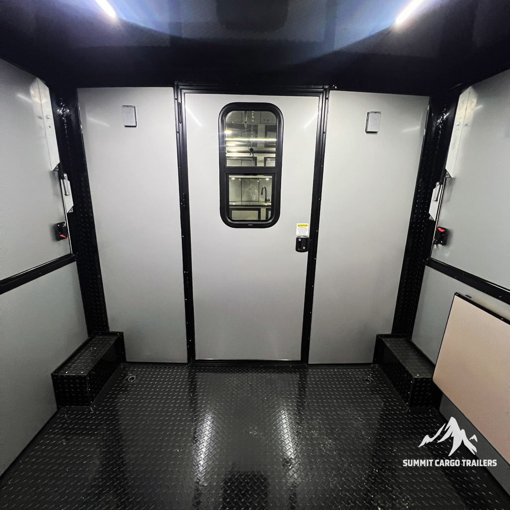 8.5X24TA Silver Porch Gullwing Trailer