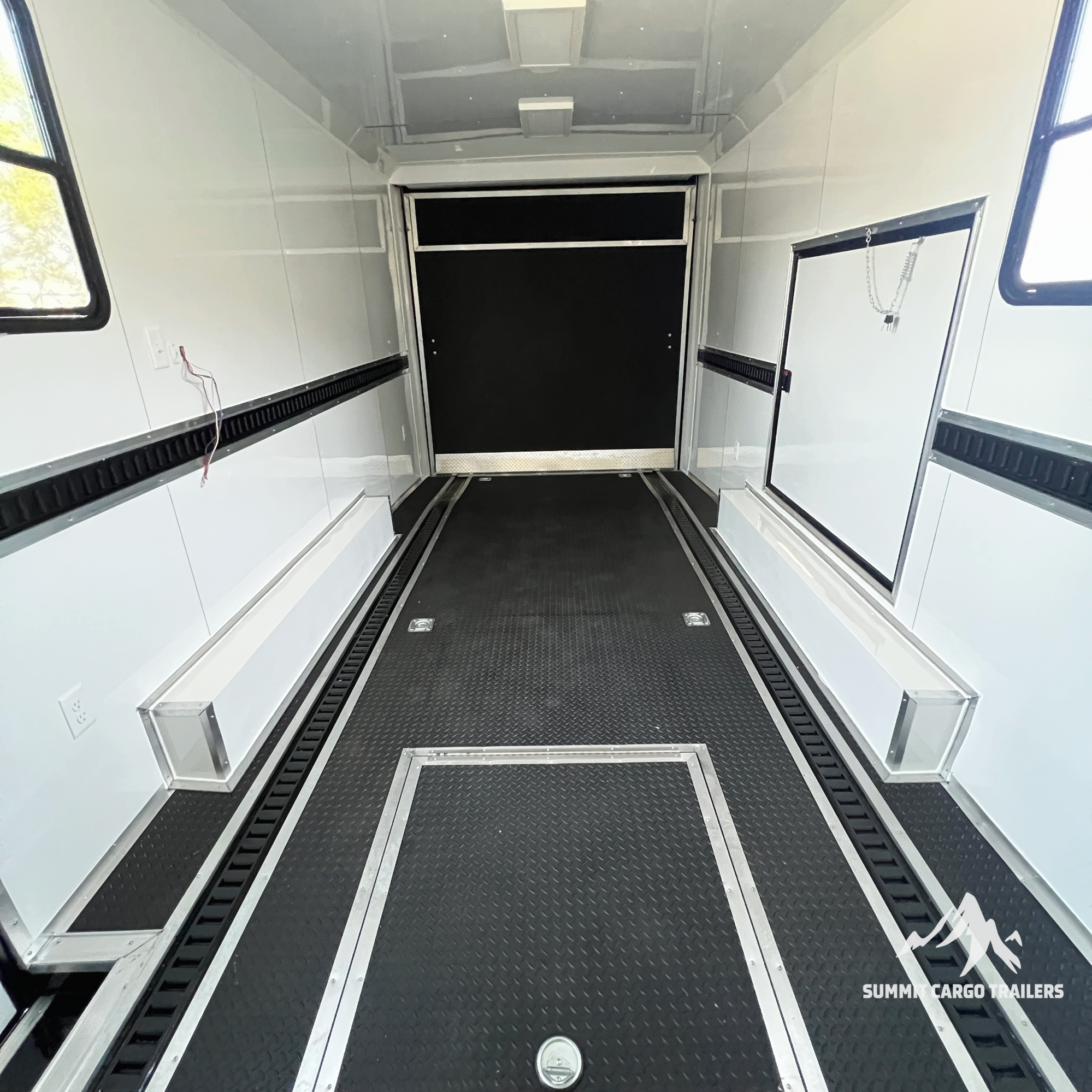 8.5X24TA3 Silver Frost Race Ready Trailer