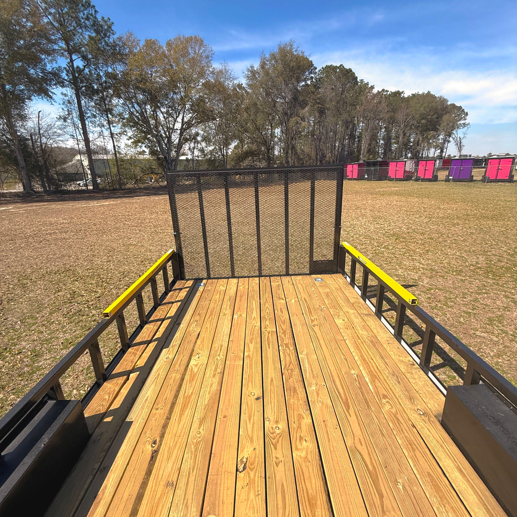 8.5X32TTA3 Black Hybrid Trailer